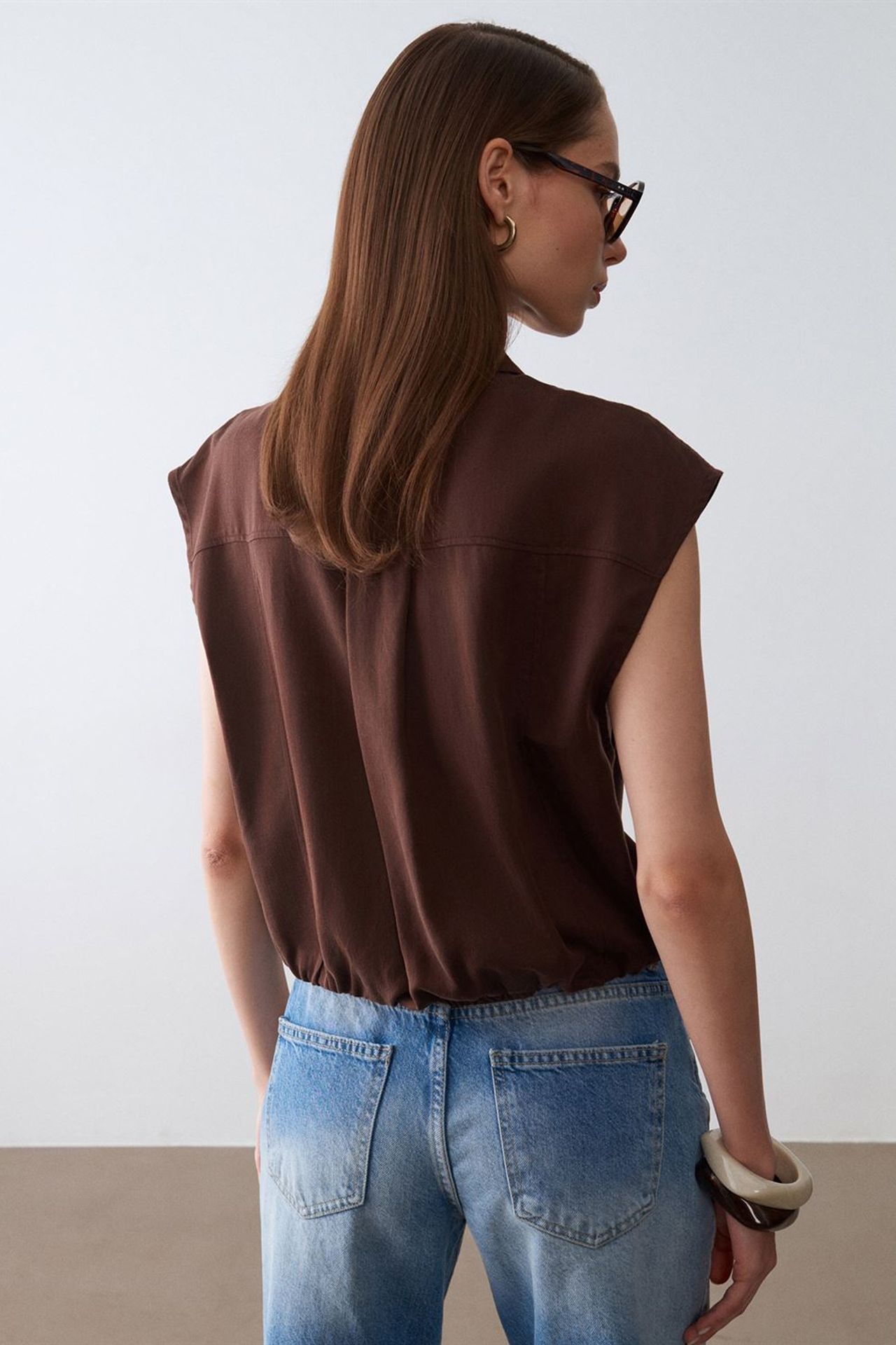 DILVIN Sleeveless Tencel Crepe Blouse 2
