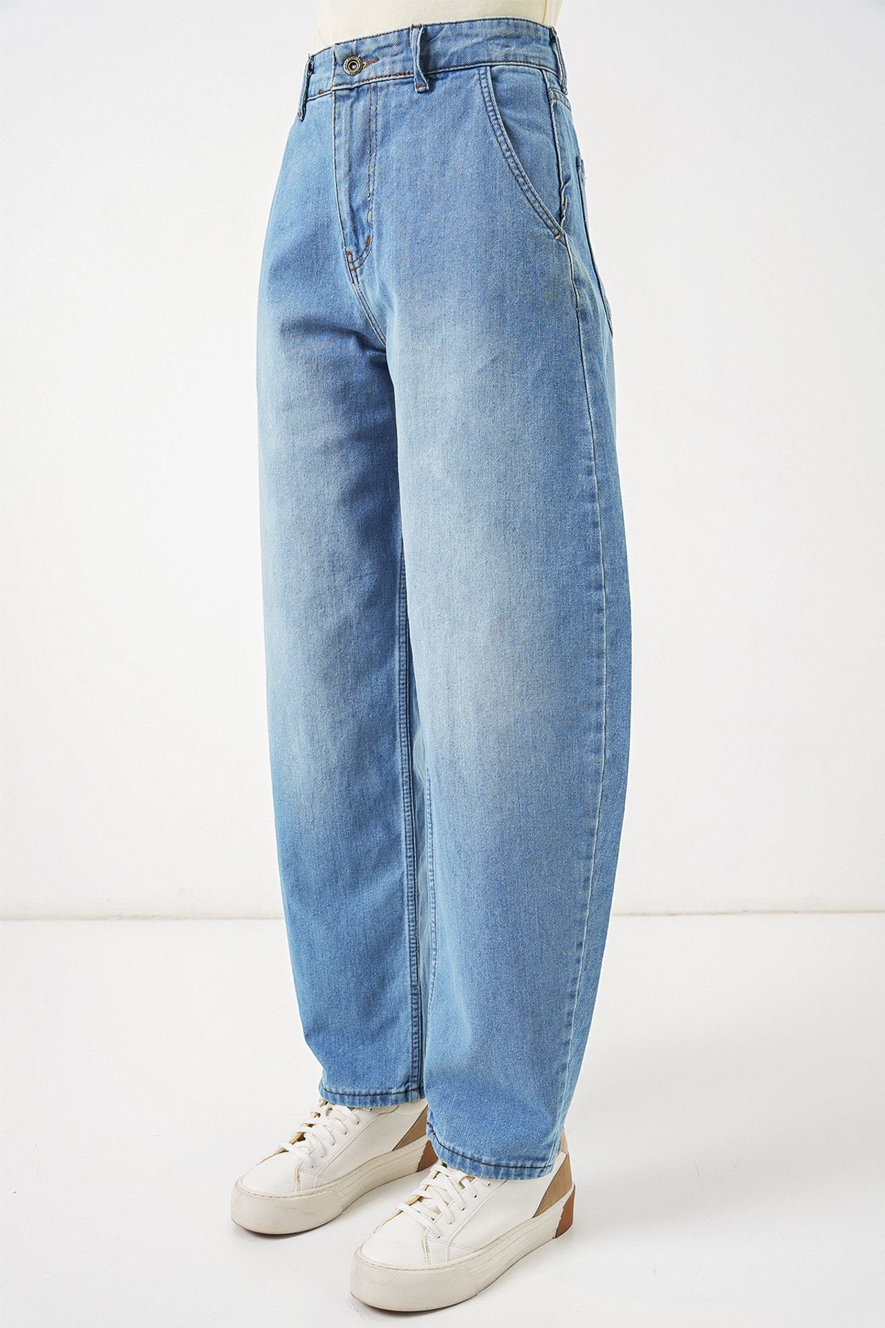 BDART Linen Blended Straight Leg Denim Jeans