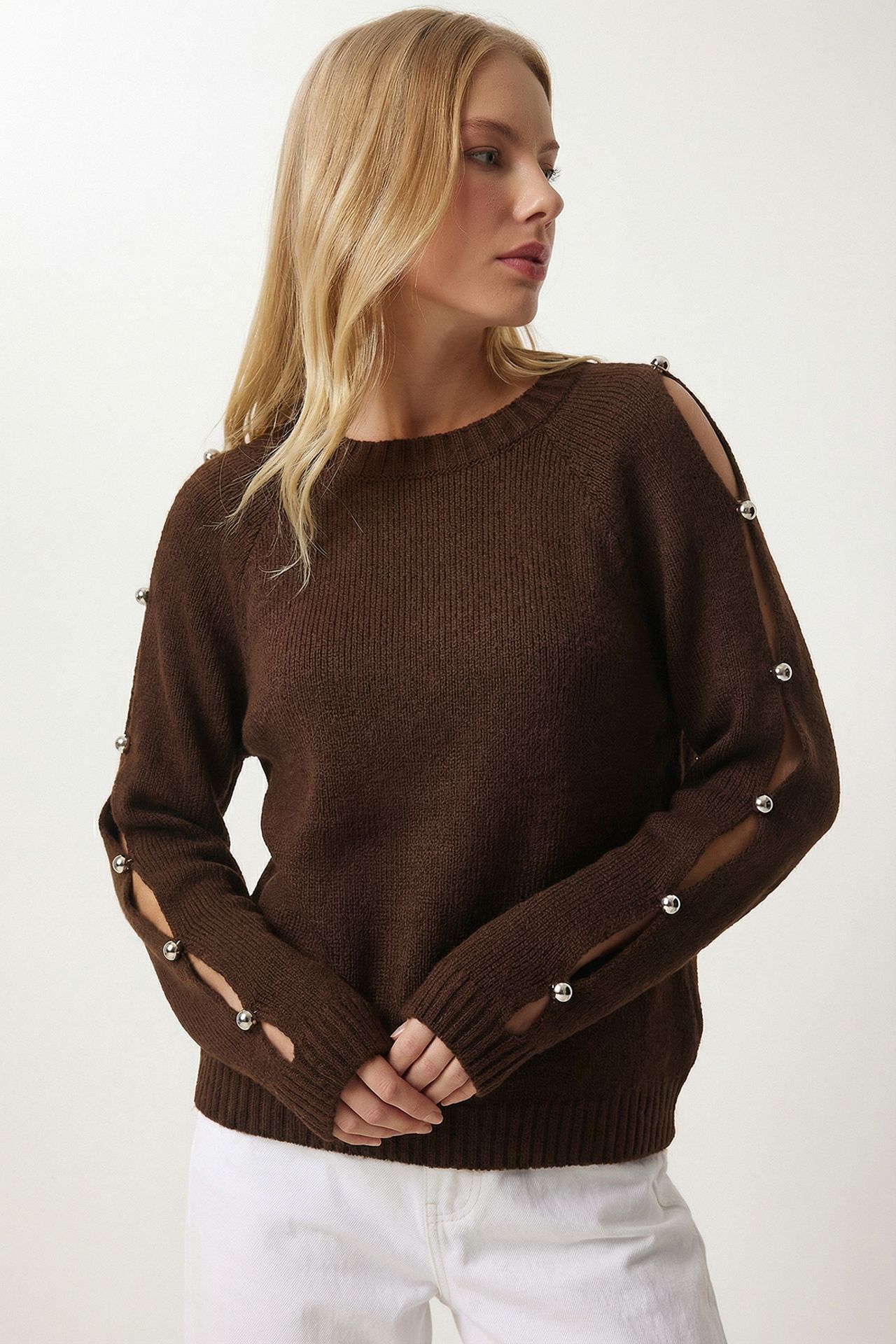 ISTANBUL Crew Neck Cut Out Knit Sweater 3