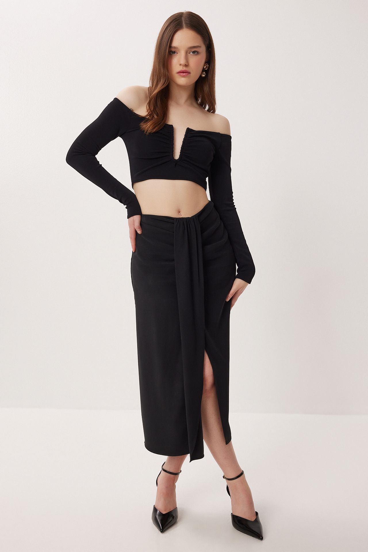 ISTANBUL High-Waist Midi Straight Skirt With Slit 1