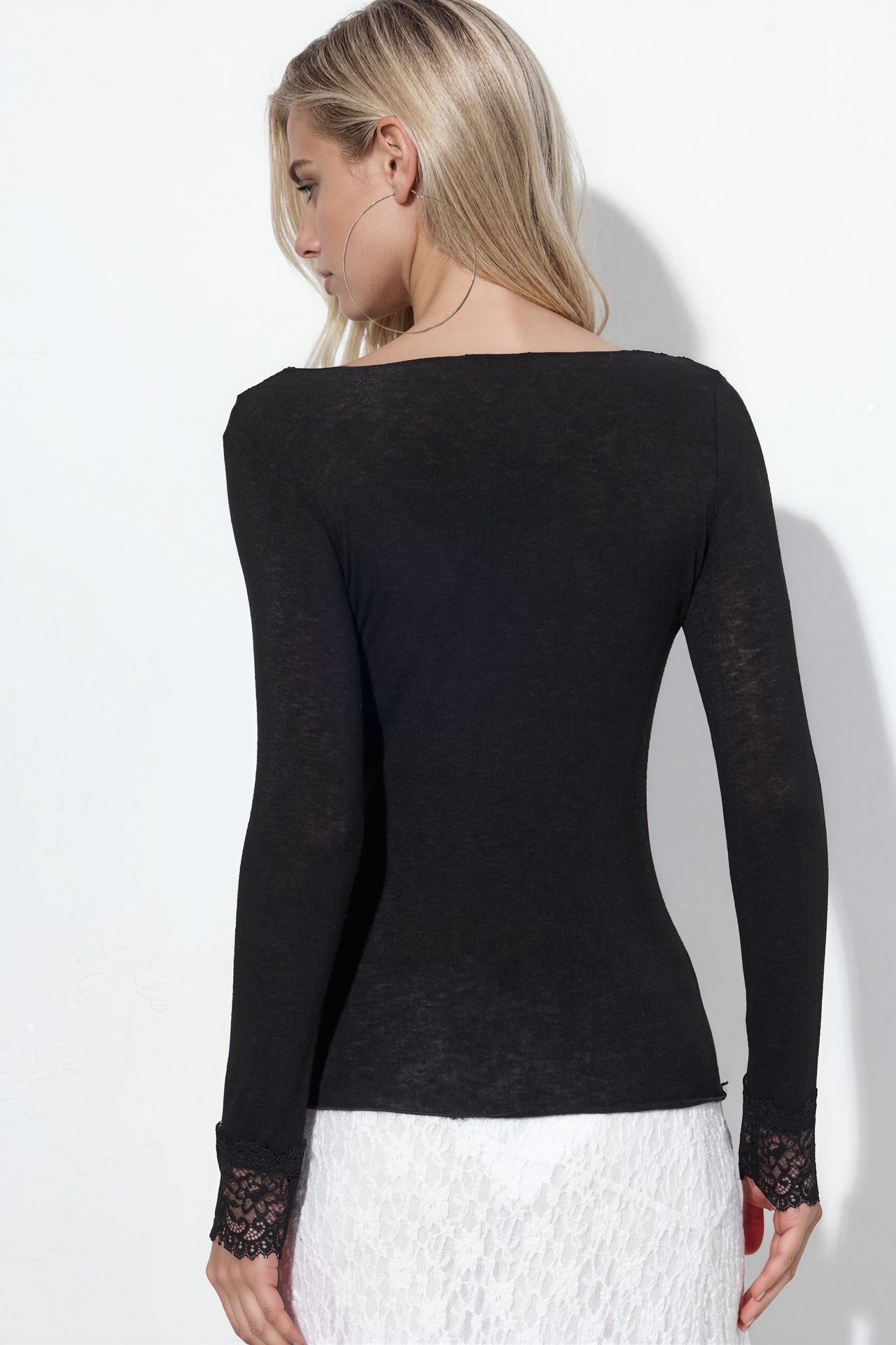 BUSEM Women's Long-Sleeve Lace V-Neck Top 3