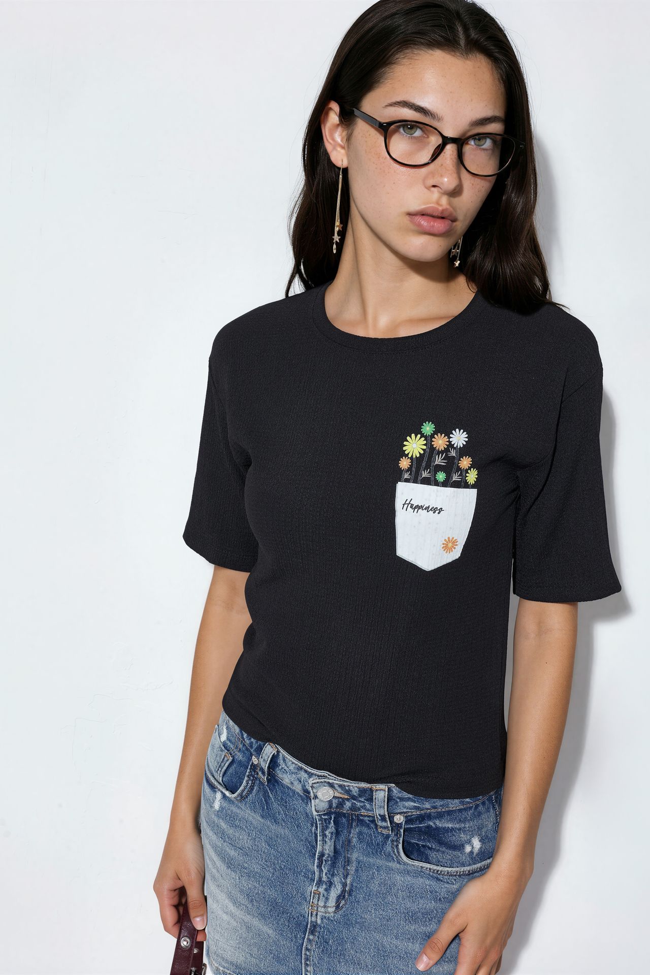 BDART Embroidered Crew Neck Printed T-Shirt 1