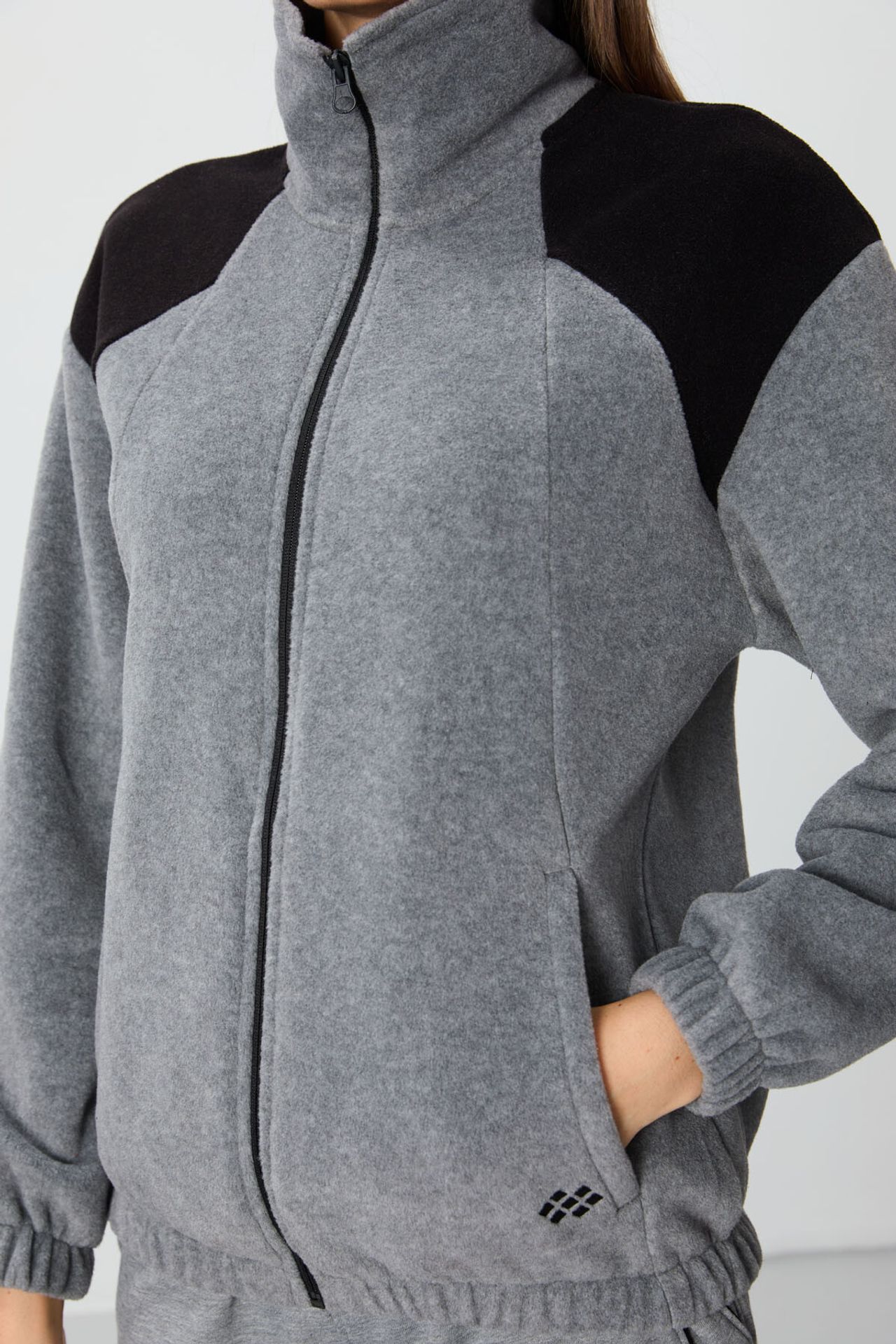 TOMMY Color Block Oversized Zip-Collar Sweatshirt 4