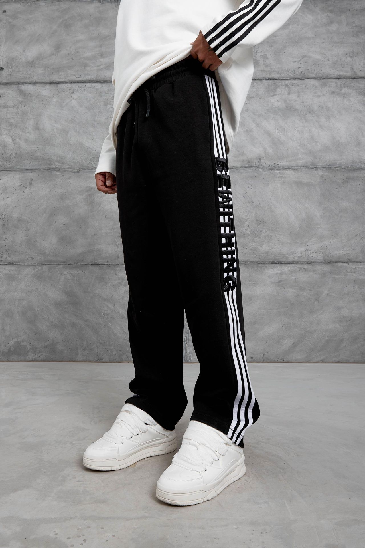 NOMARC Bol Baskılı Geniş Paça Jogger 1