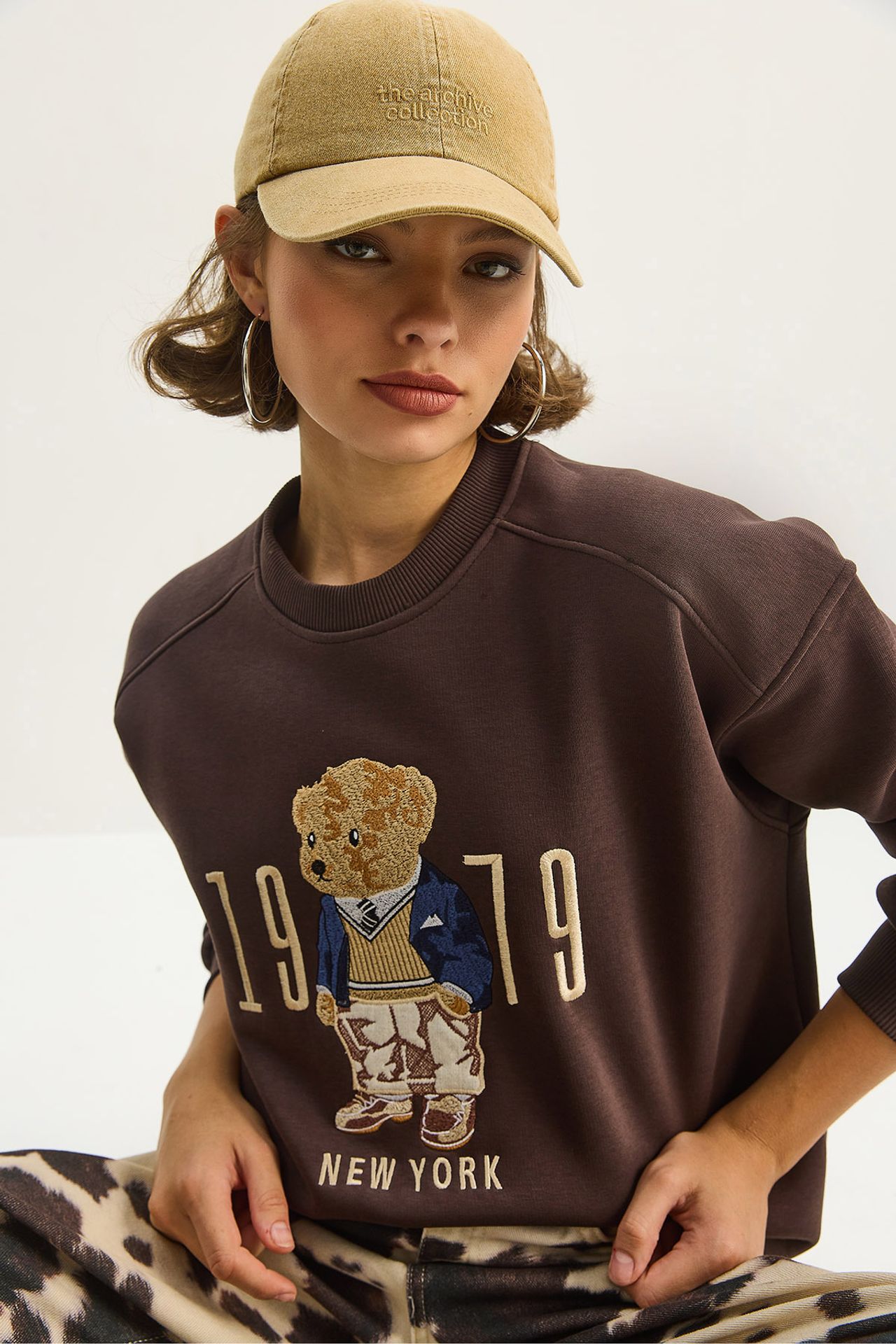 LUCCI Relaxed Fit Printed Crew Neck Sweatshirt 4