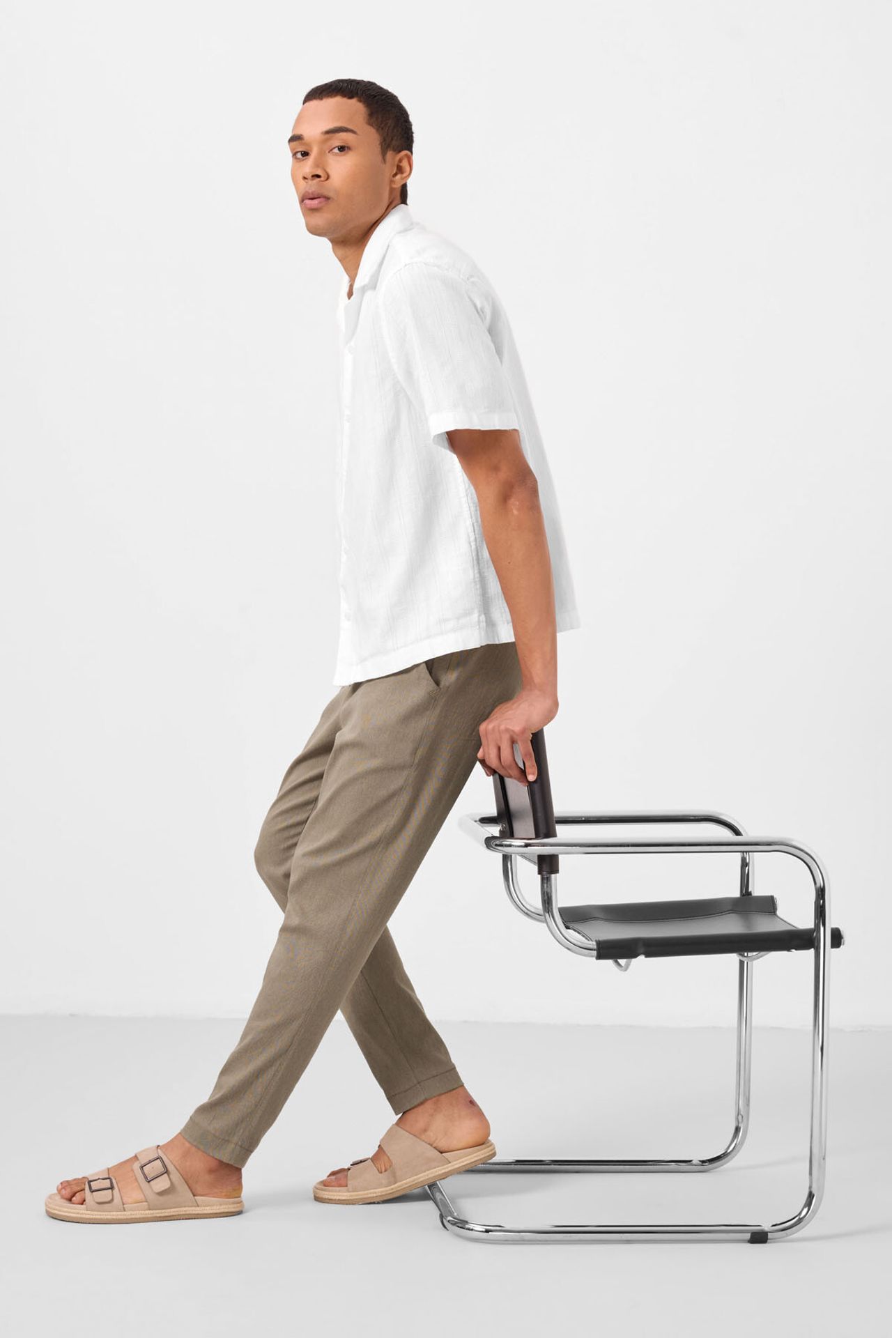 TOMMY Men's Straight-leg Gabardine Chinos 1
