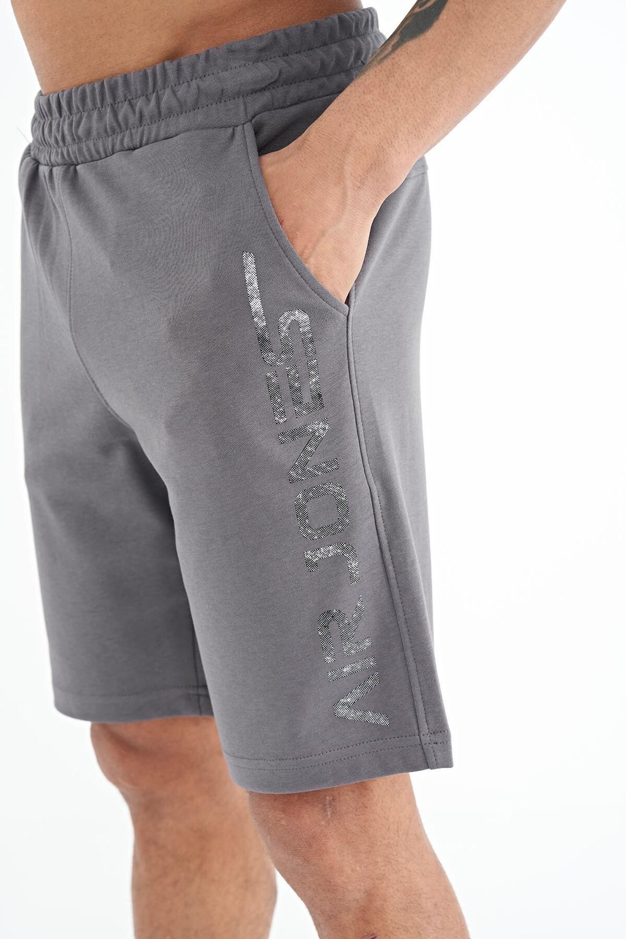 TOMMY Men's Printed Fleece Sweat Shorts 4