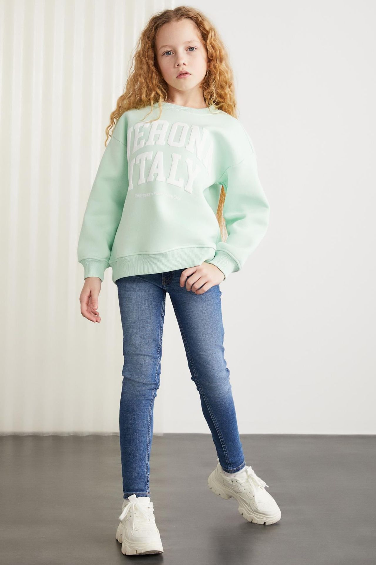 GRIMELANGE Relaxed Crew Neck Sweatshirt 1