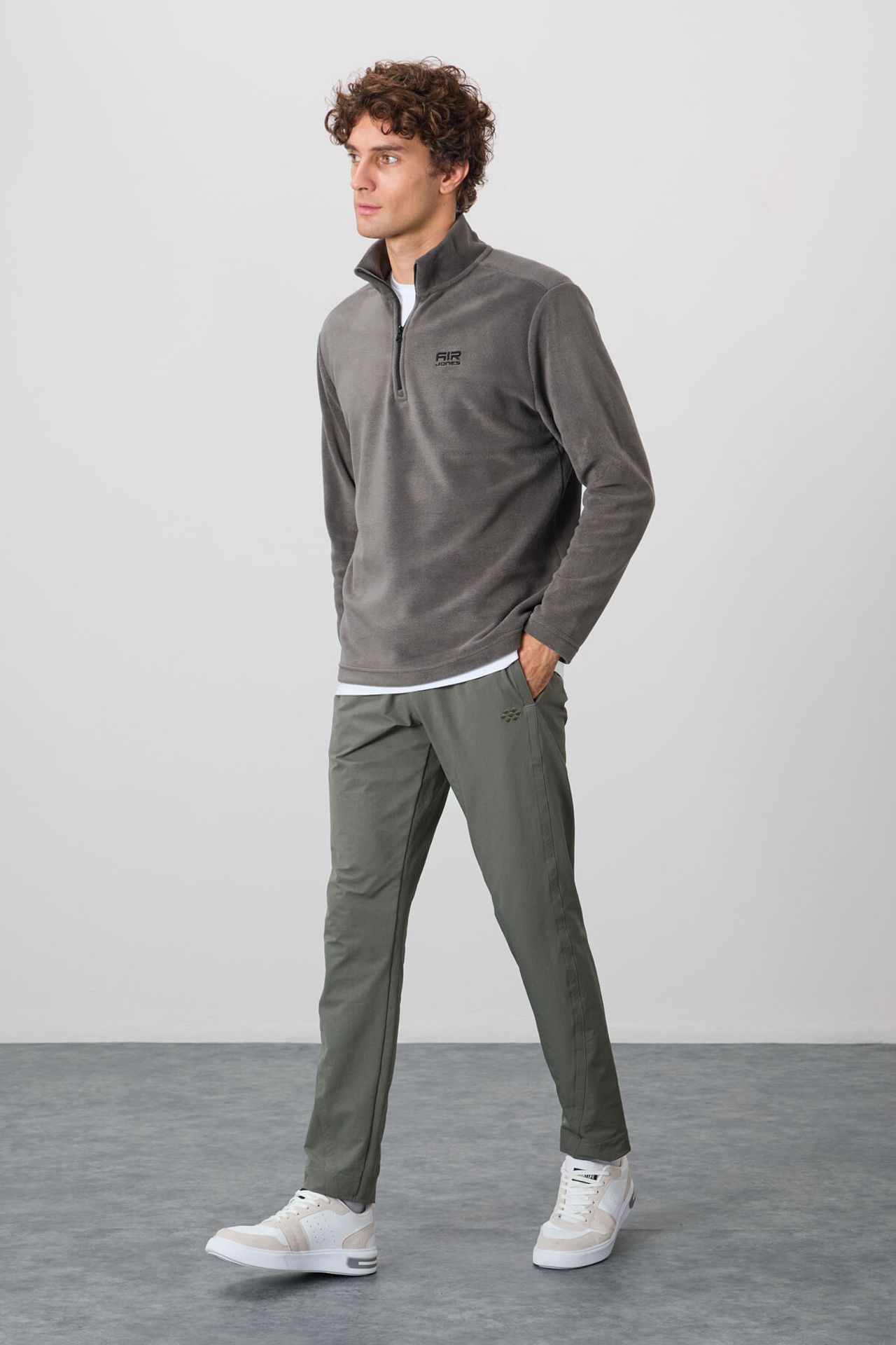 TOMMY Men's Plush Half-Zip Sweatshirt 2