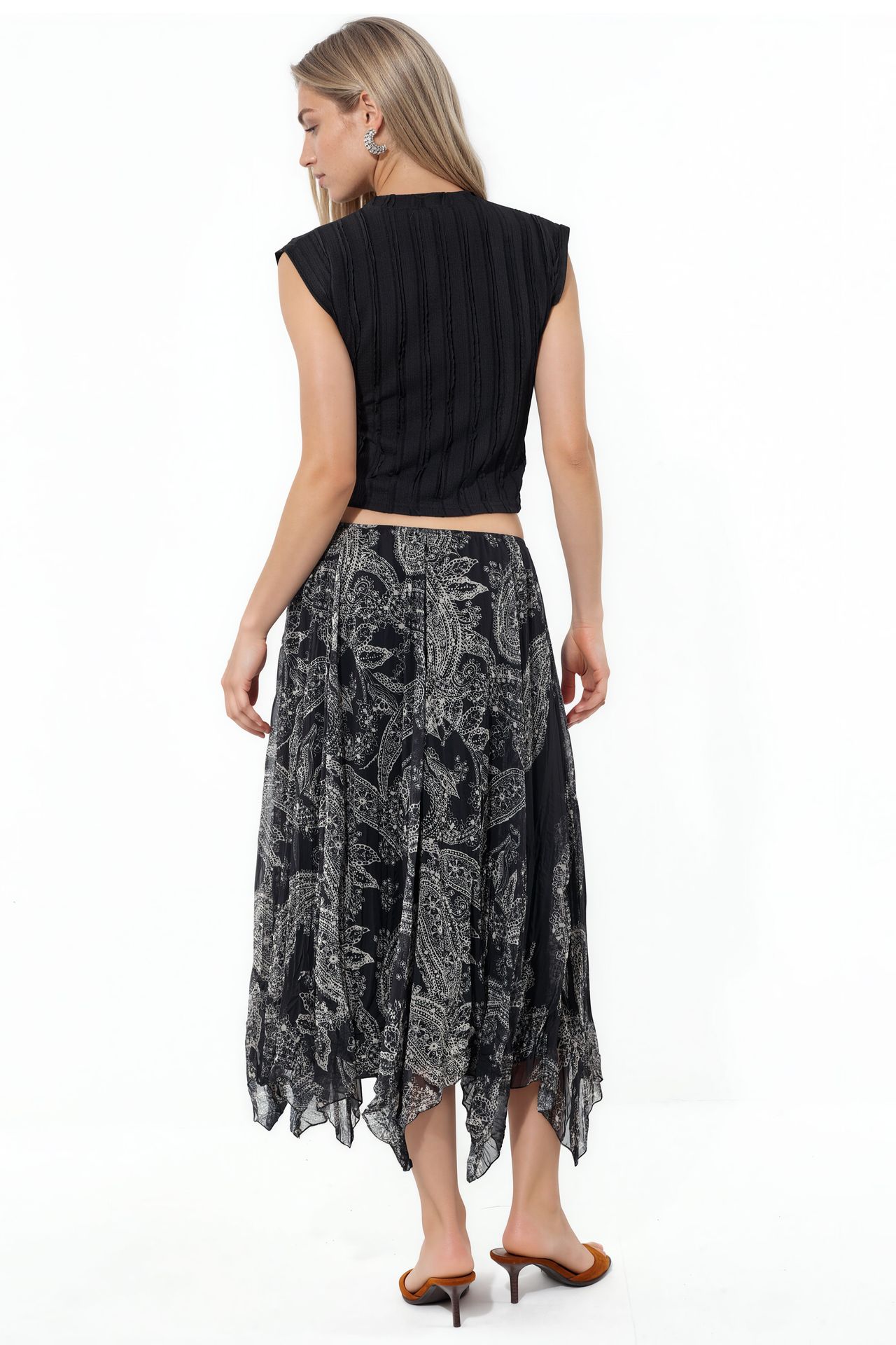 BDART High Waist A-Line Midi Skirt in Paisley Print 3