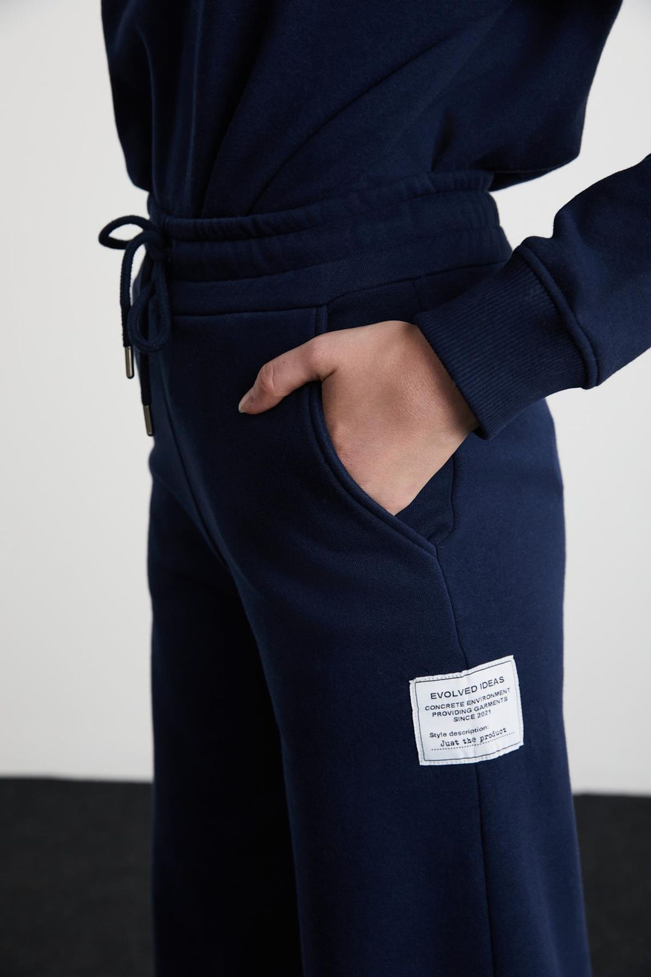 GRIMELANGE Wide Leg Drawstring Joggers 3