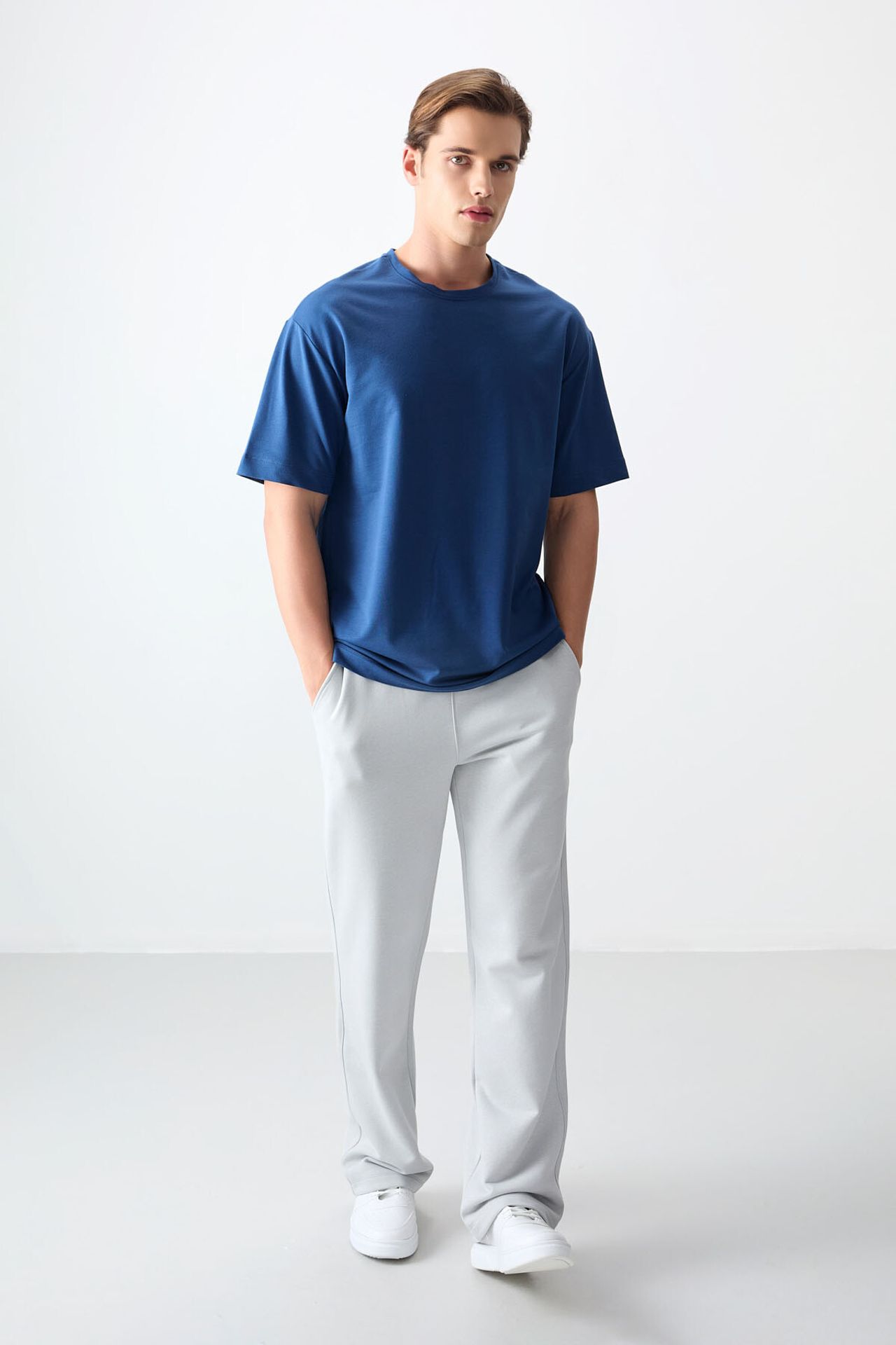 TOMMY Oversized Cotton Blend Crew Neck T-Shirt 3