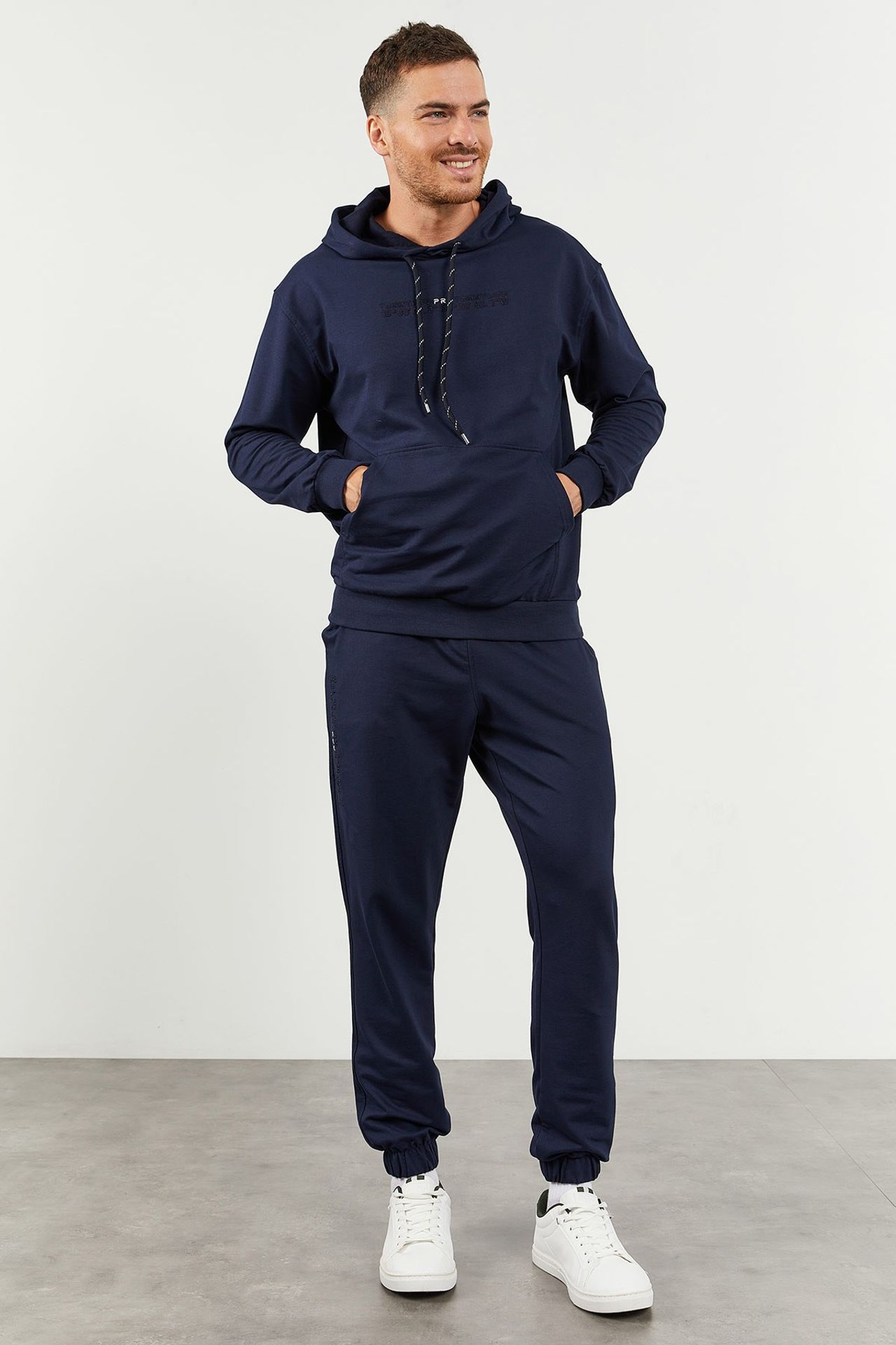 TOMMY Oversized Hooded Sweatshirt And Pants Set 3
