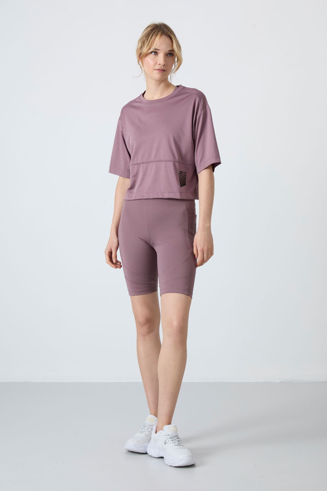 TOMMY High-Waist Short Sports Leggings 1