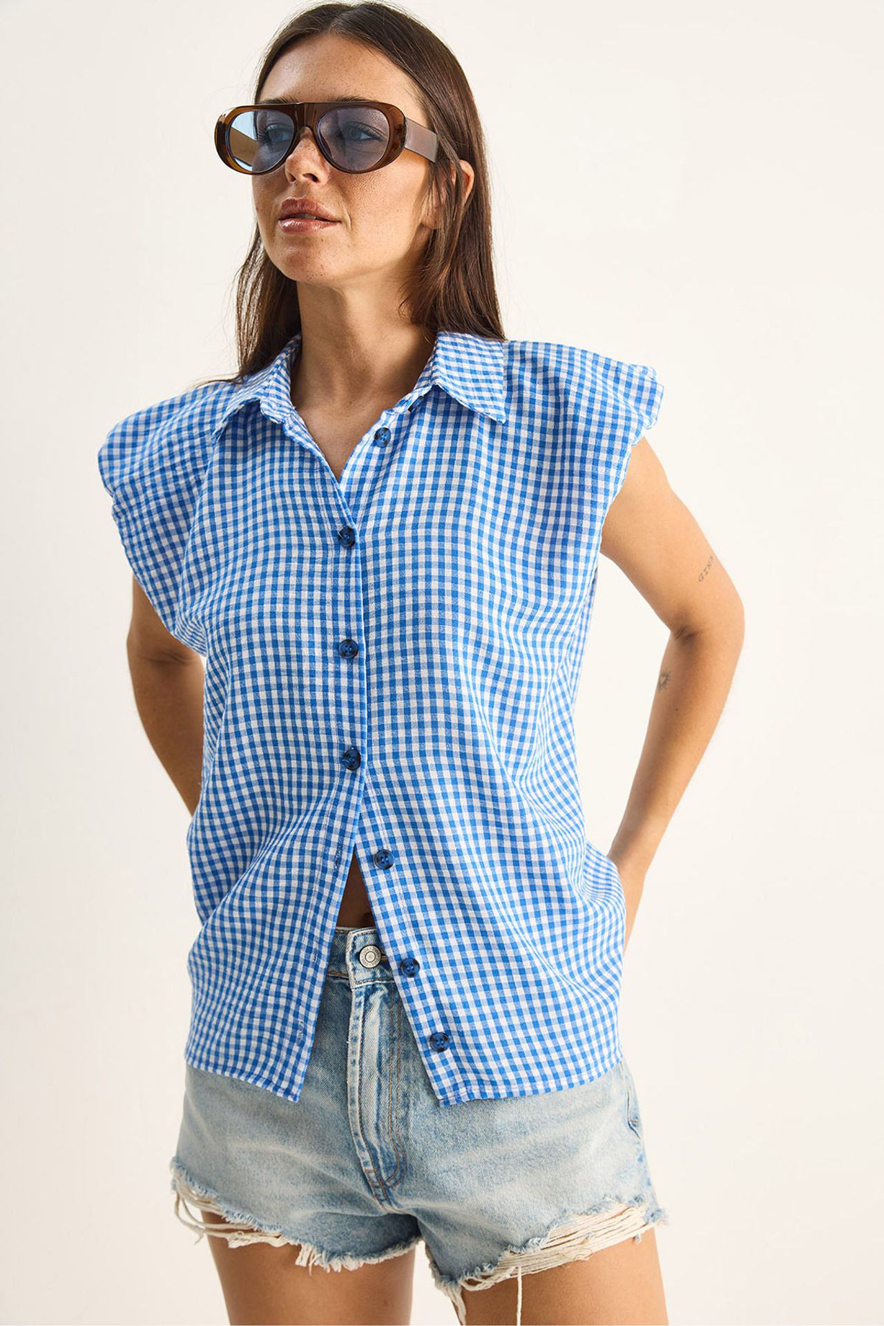 LUCCI Gingham Cotton Sleeveless Shirt 1