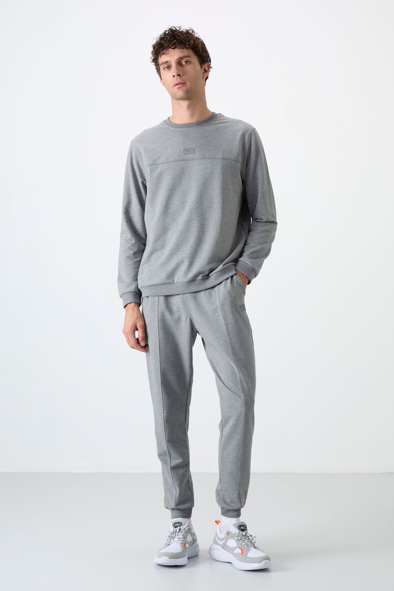 TOMMY Men's Fleece Sweatshirt And Pants Set 1