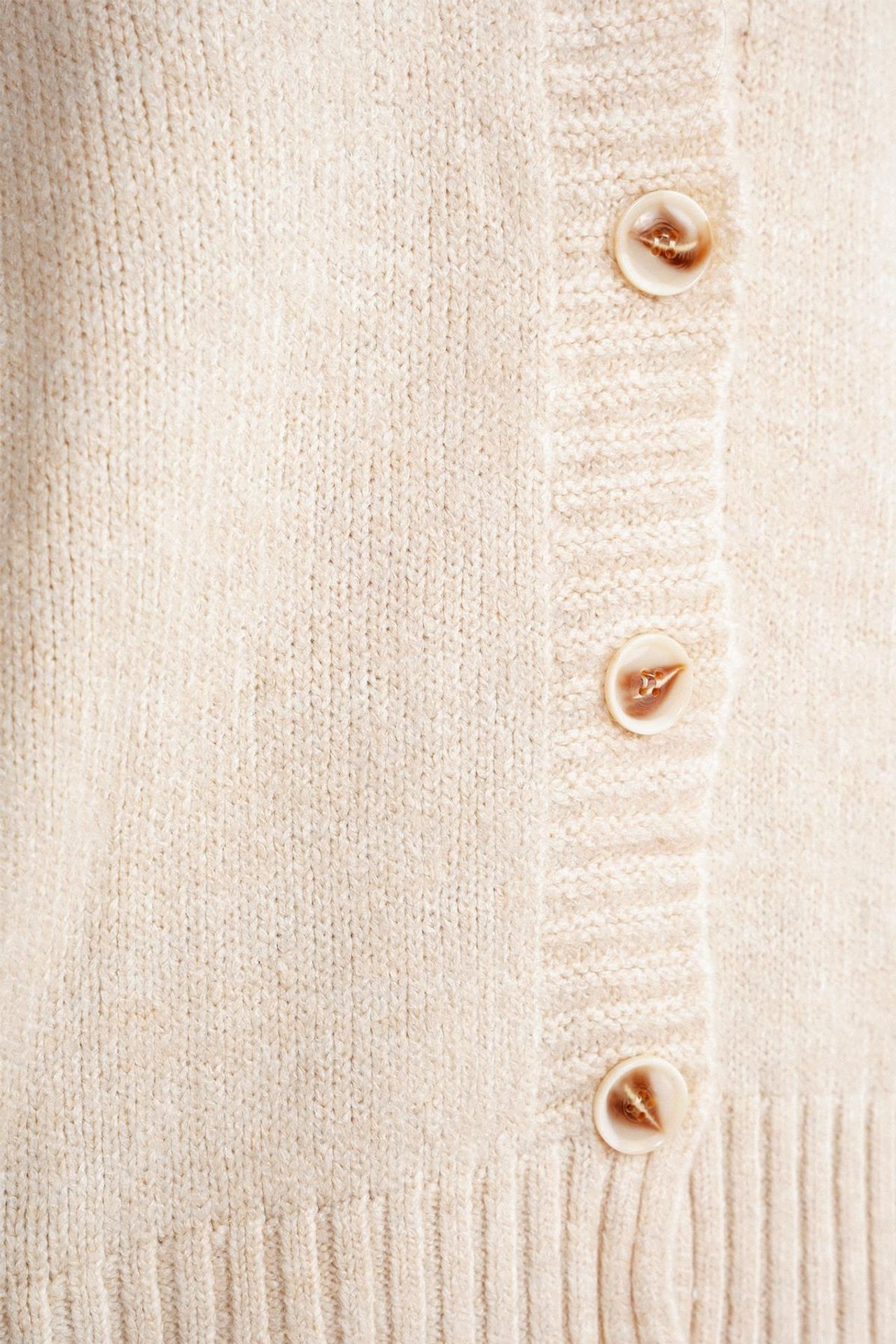 Mixray Buttoned V-Neck Ribbed Knit Cardigan 3