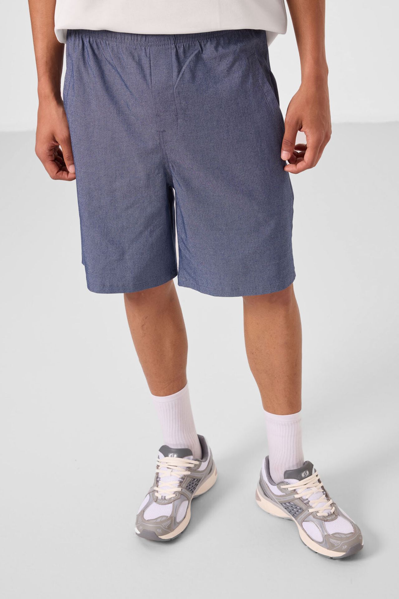 TOMMY Men's Woven Chino Shorts 5