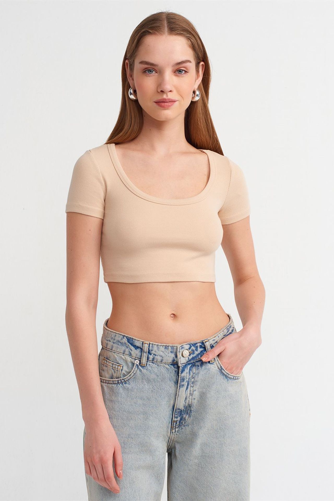 DILVIN Women's Ribbed Crop T-Shirt 1