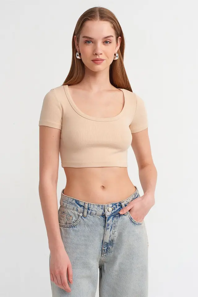 DILVIN Women's Ribbed Crop T-Shirt