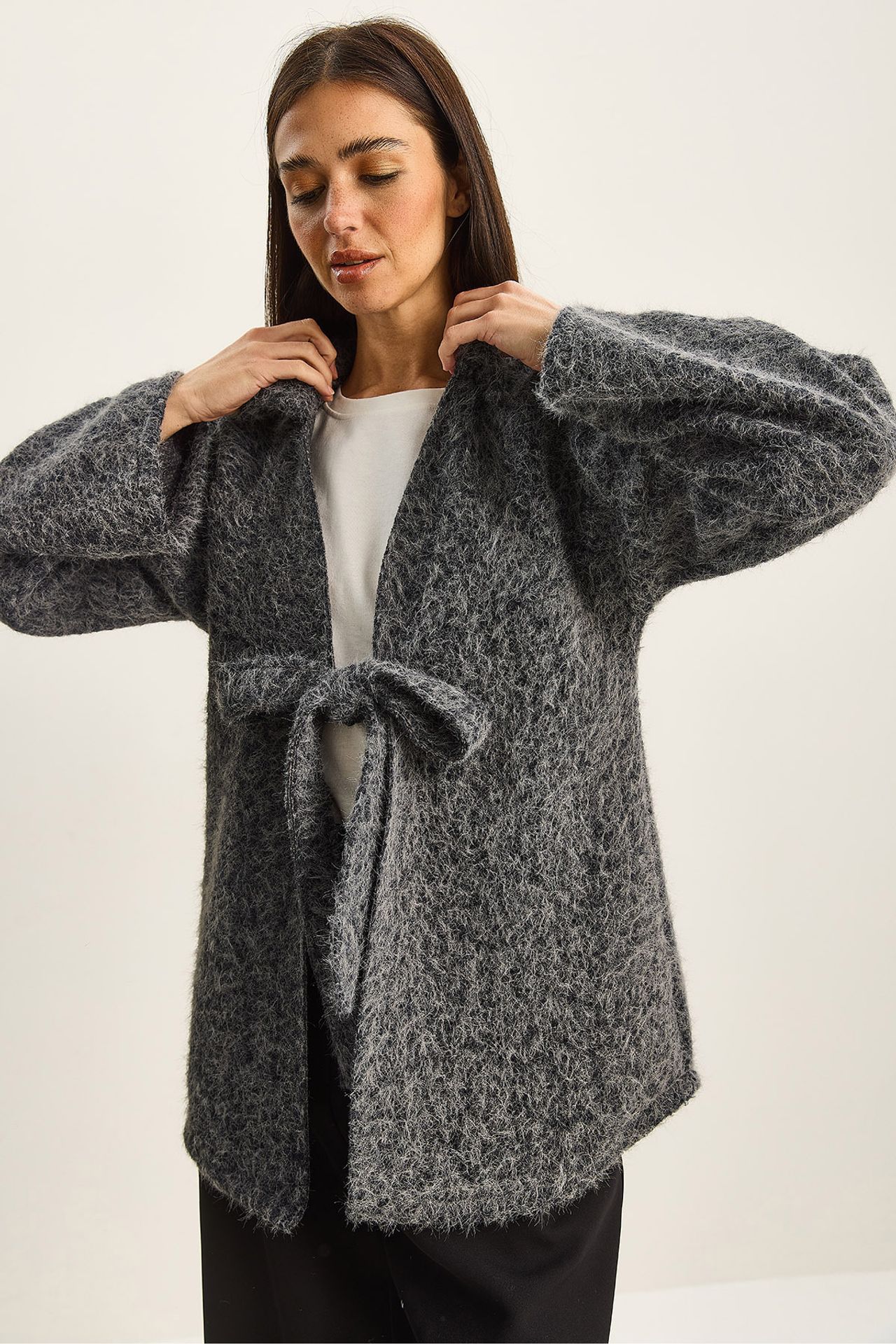 LUCCI Textured Oversized V-Neck Tie Closure Cardigan 4
