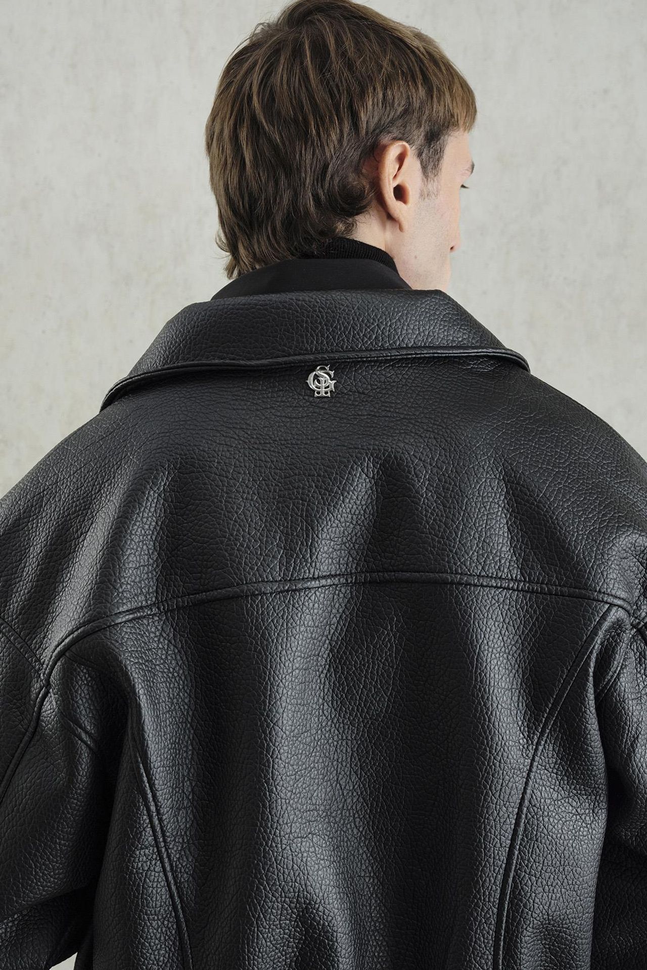 GIESTO Oversized Faux Leather Jacket with Zipper Closure 4