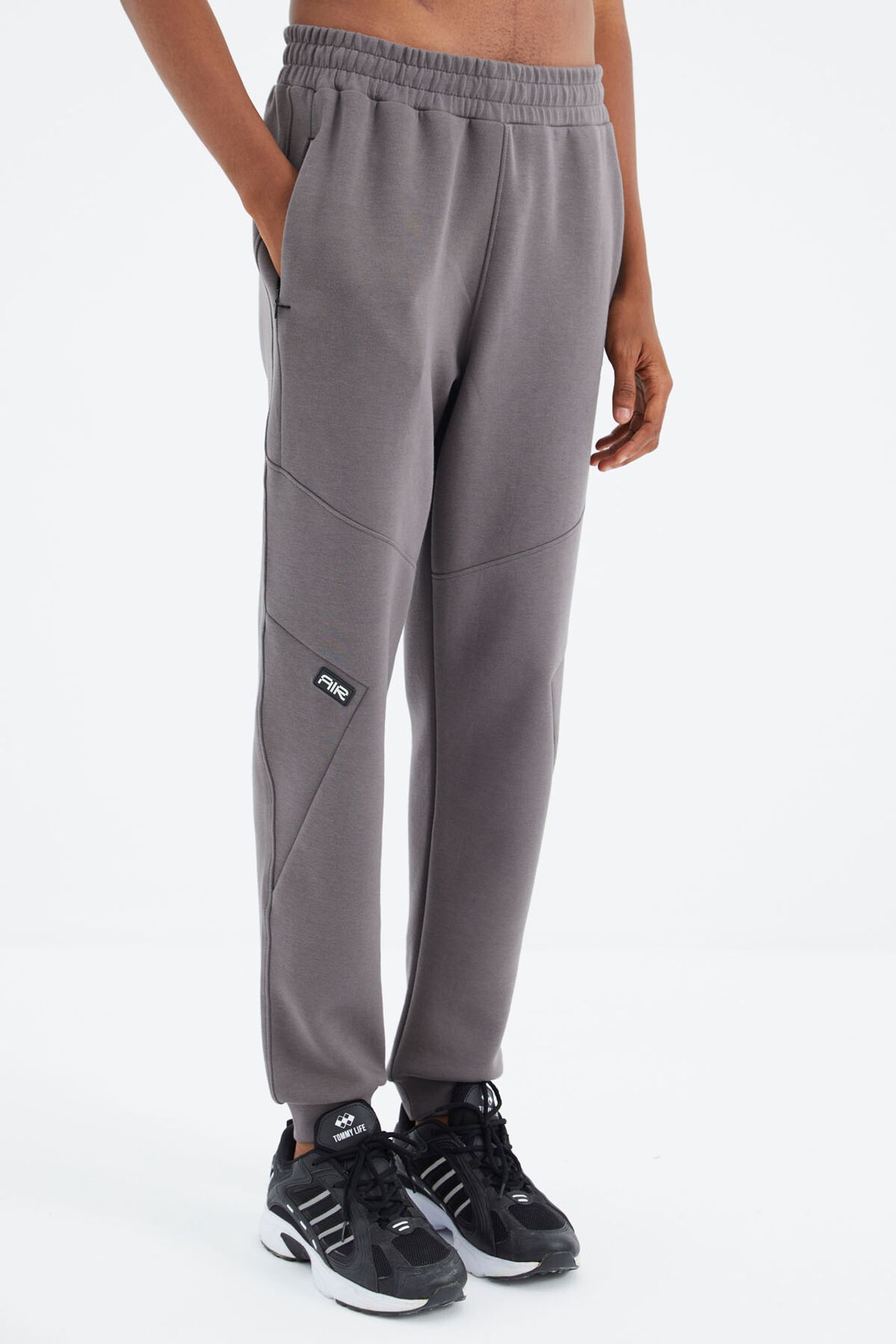 TOMMY Men's Relaxed Fit Fleece Sweatpants 4