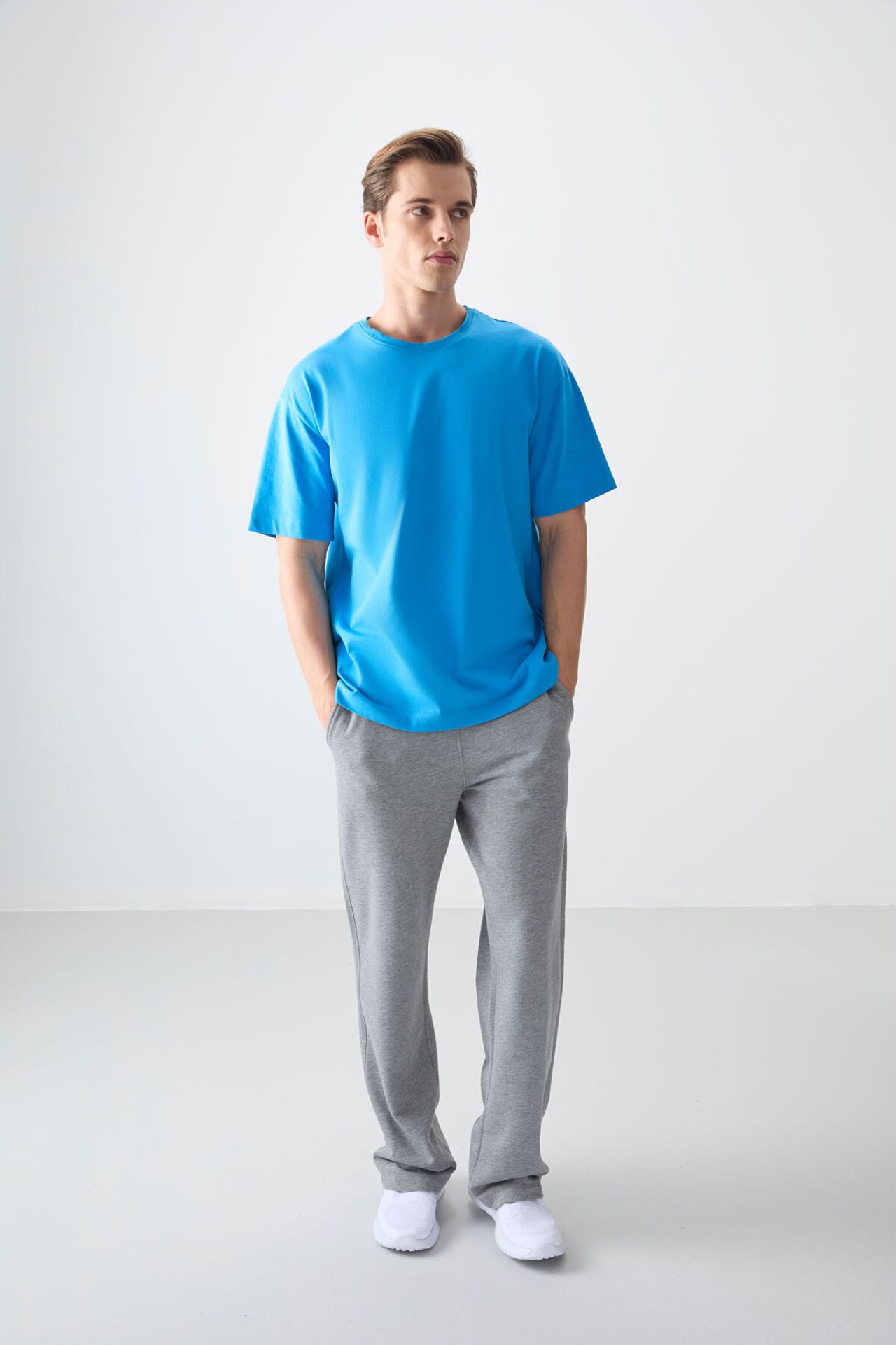 TOMMY Oversized Cotton Crew Neck T-Shirt 5