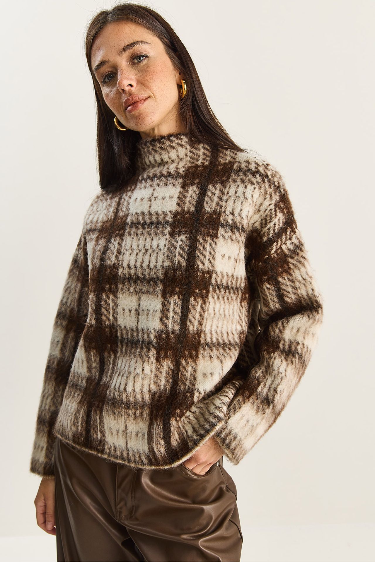 LUCCI Thick Plaid Half Turtleneck Sweater 5