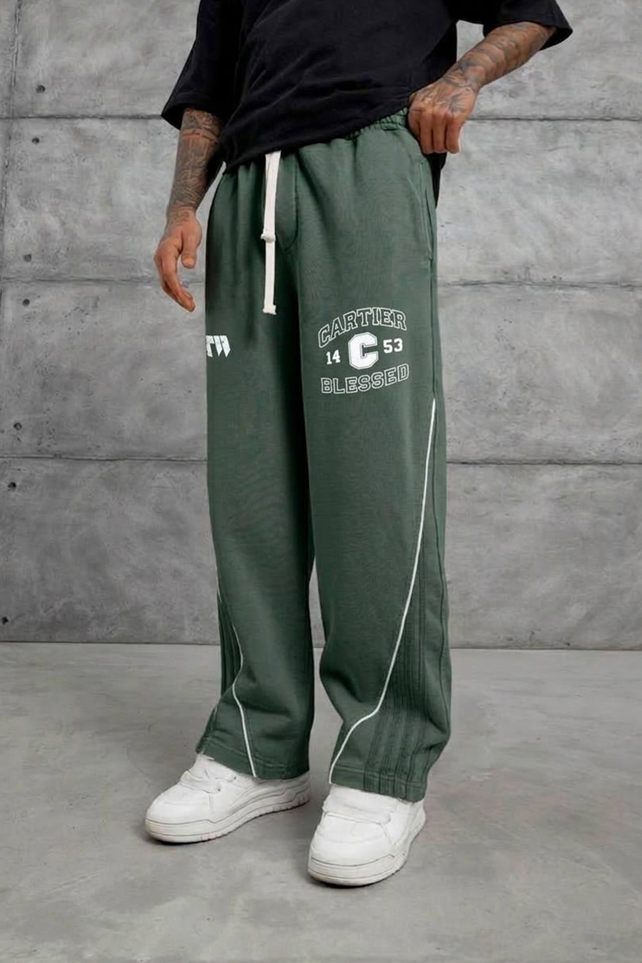 NOMARC Bol Geniş Paça Yazı Baskılı Jogger Pantolon 1