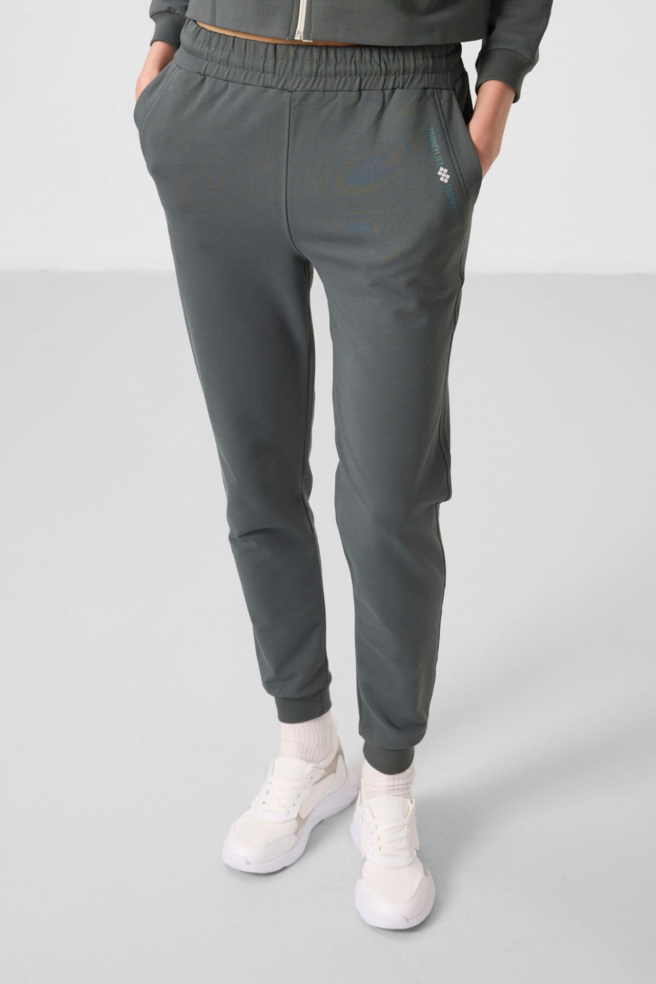 TOMMY Oversized Hooded Zip Sweatshirt And Pants Set 5