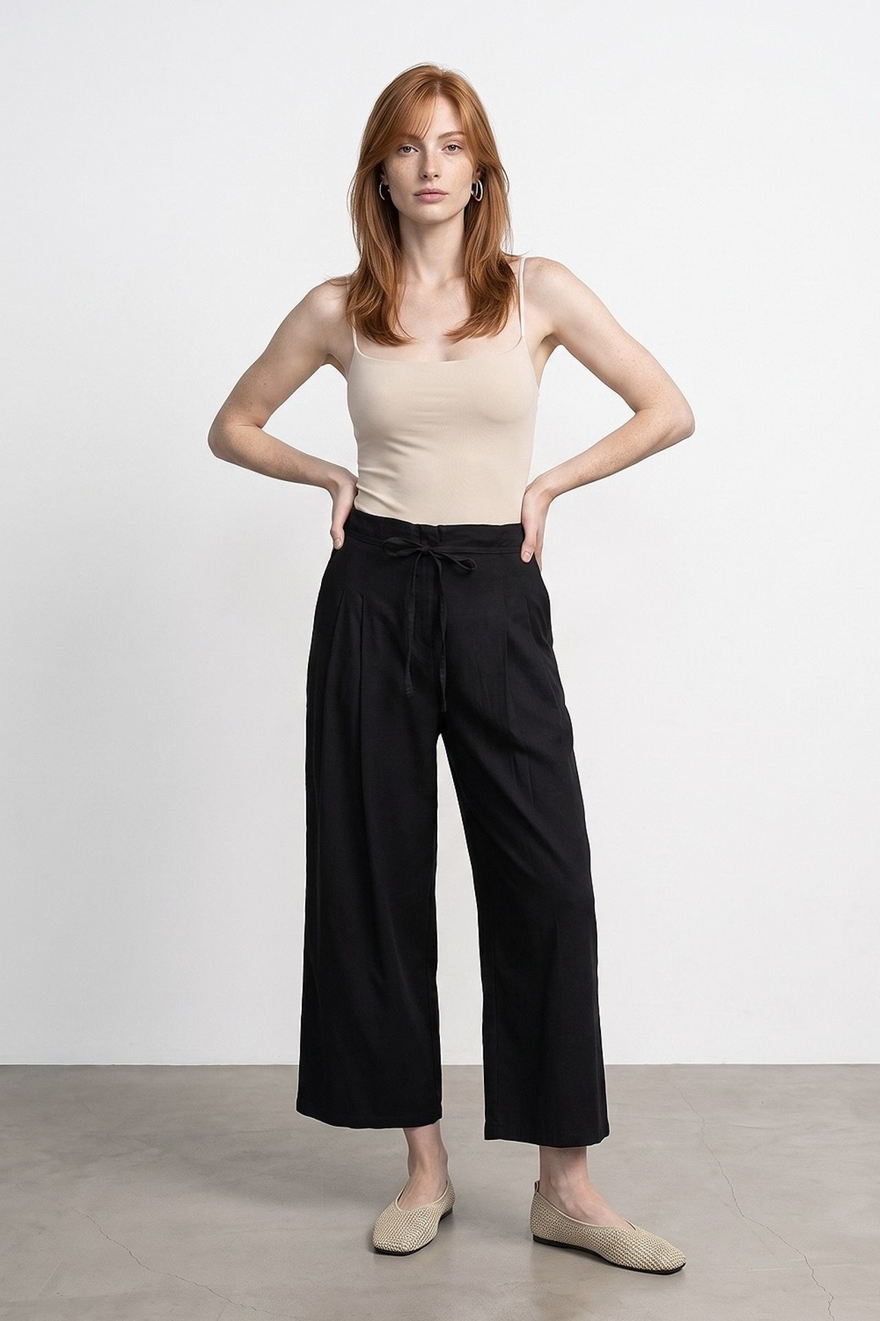 DILVIN Sleeveless Square-neck Nylon Bodysuit