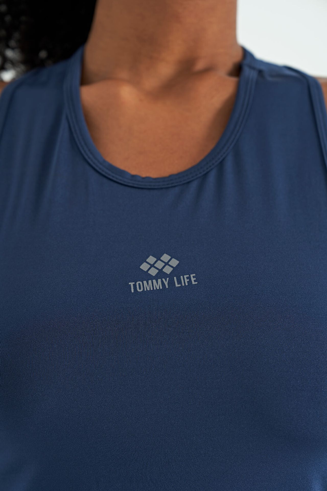 TOMMY Sleeveless Crew Neck Active Top 5