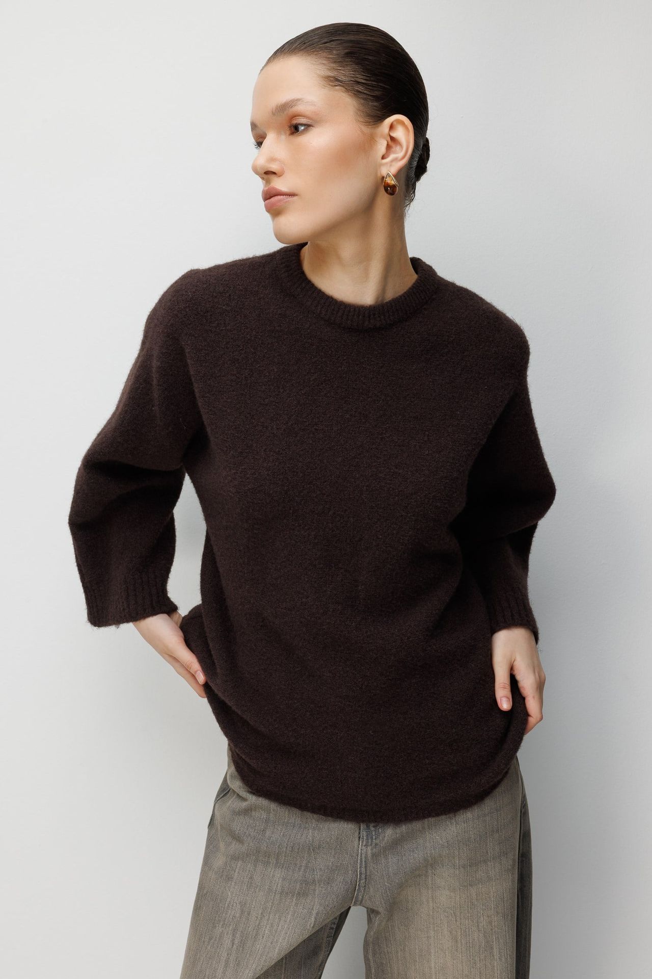MIXRAY Women's Oversized Crew Neck Sweater 1