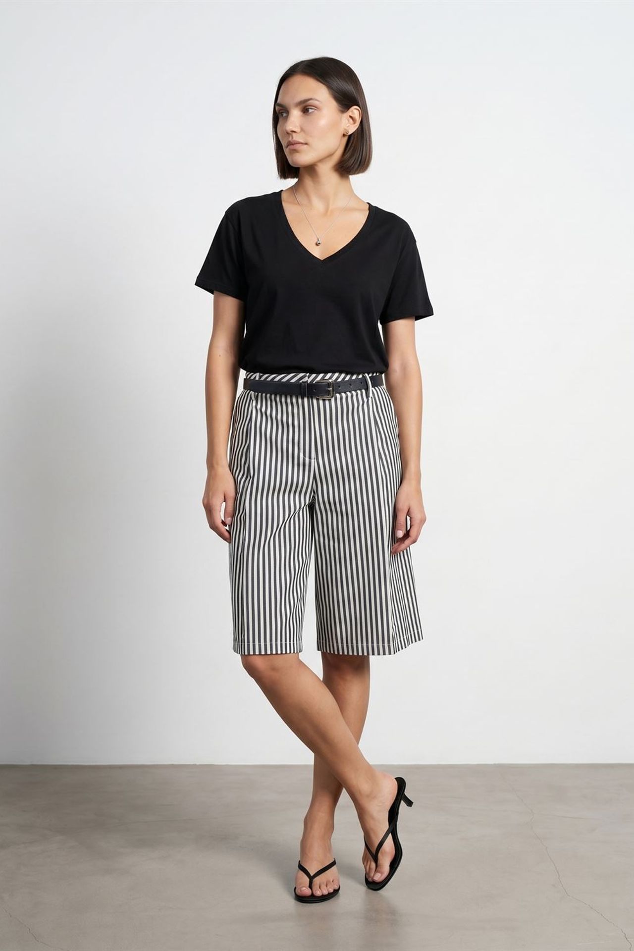 DILVIN Cotton Tencel V-Neck Short-Sleeve Blouse 1