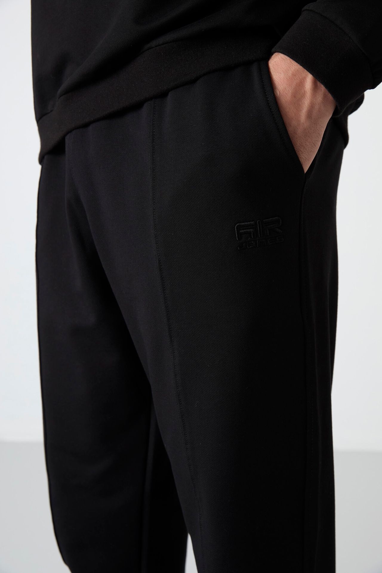 TOMMY Men's Fleece Sweatshirt And Pants Set 6