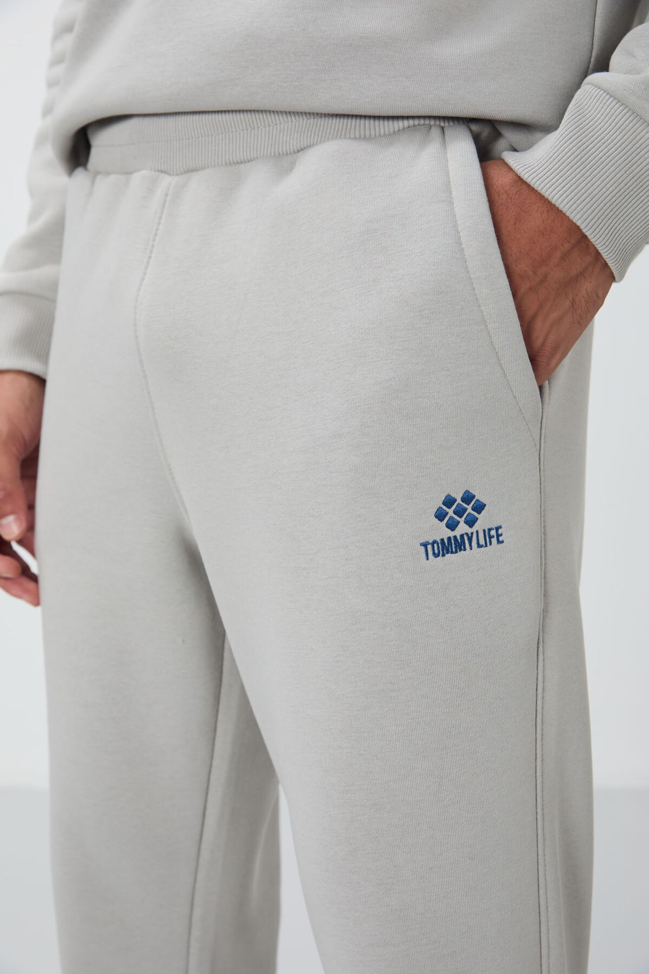TOMMY Men's Fleece Sweatshirt And Pants Set 5