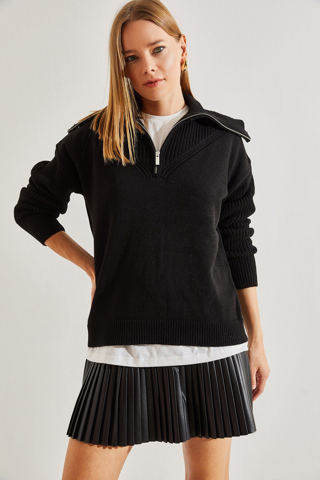 LUCCI Zipper Collar Knit Sweater 4