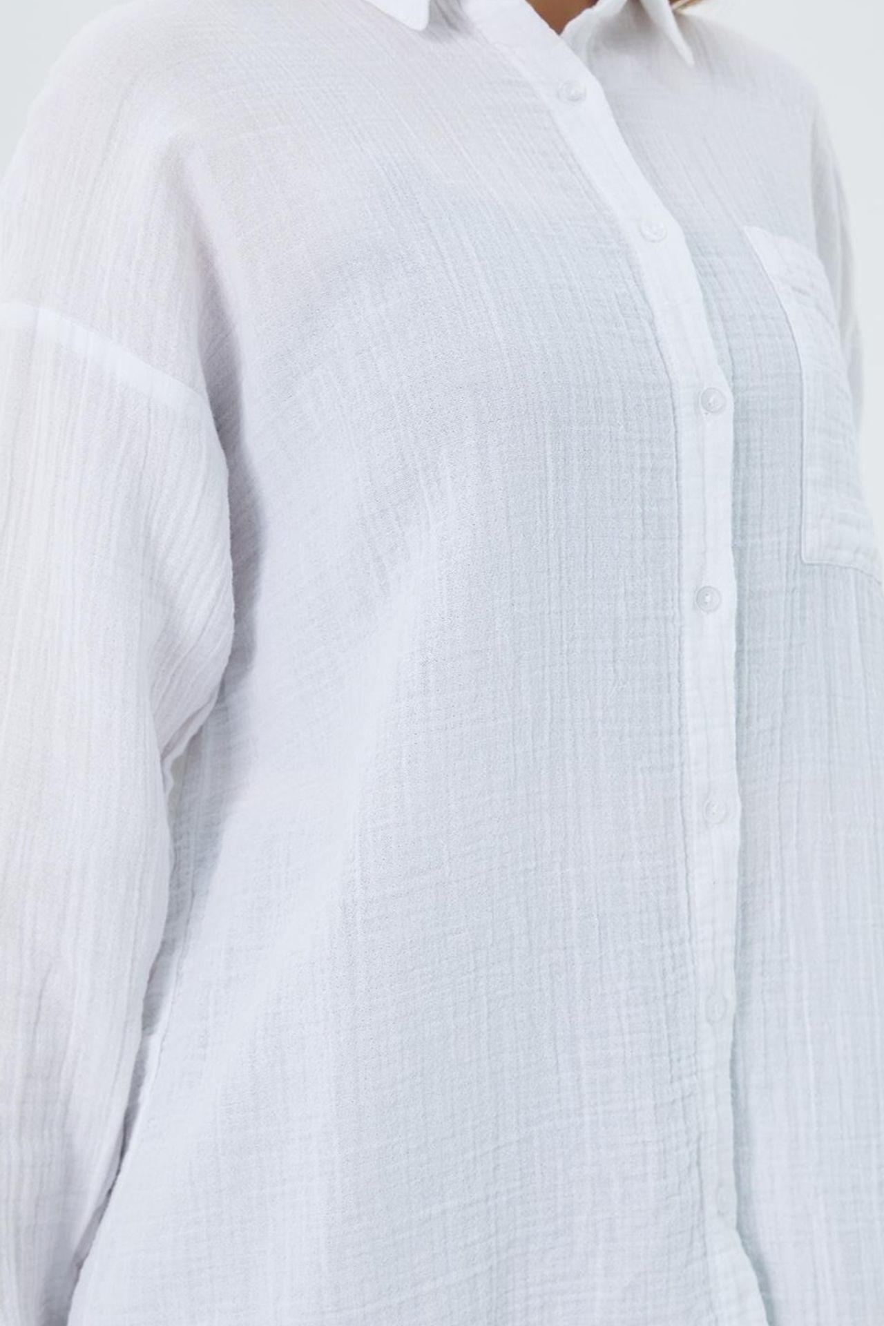 Mixray Oversize Shirt with Pocket Detail 4