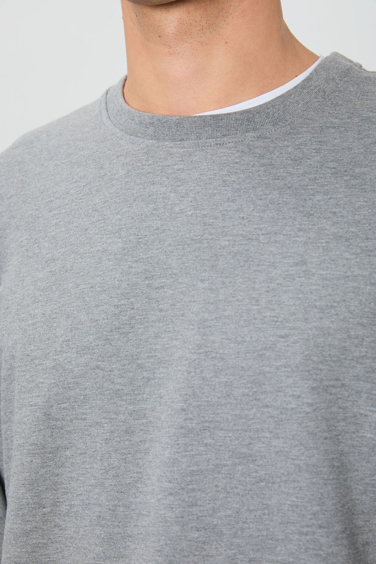 TOMMY Men's Plain Crew Neck Sweatshirt 2