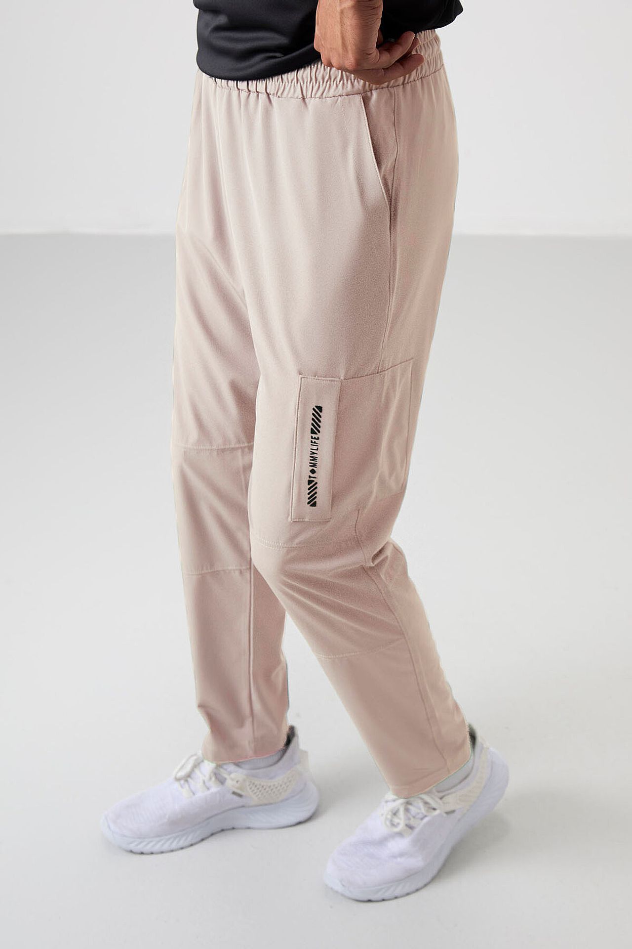 TOMMY Men's Solid Pull-on Sweatpants 4