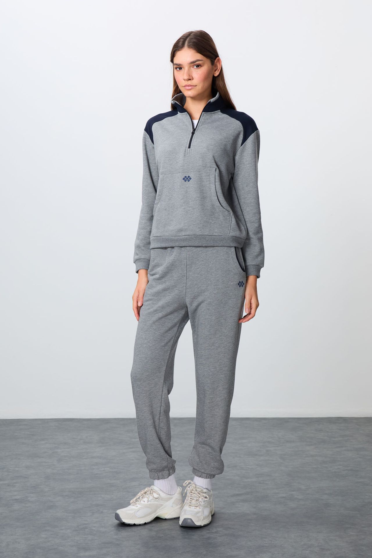 TOMMY Color-Blocked Fleece Tracksuit Set 5