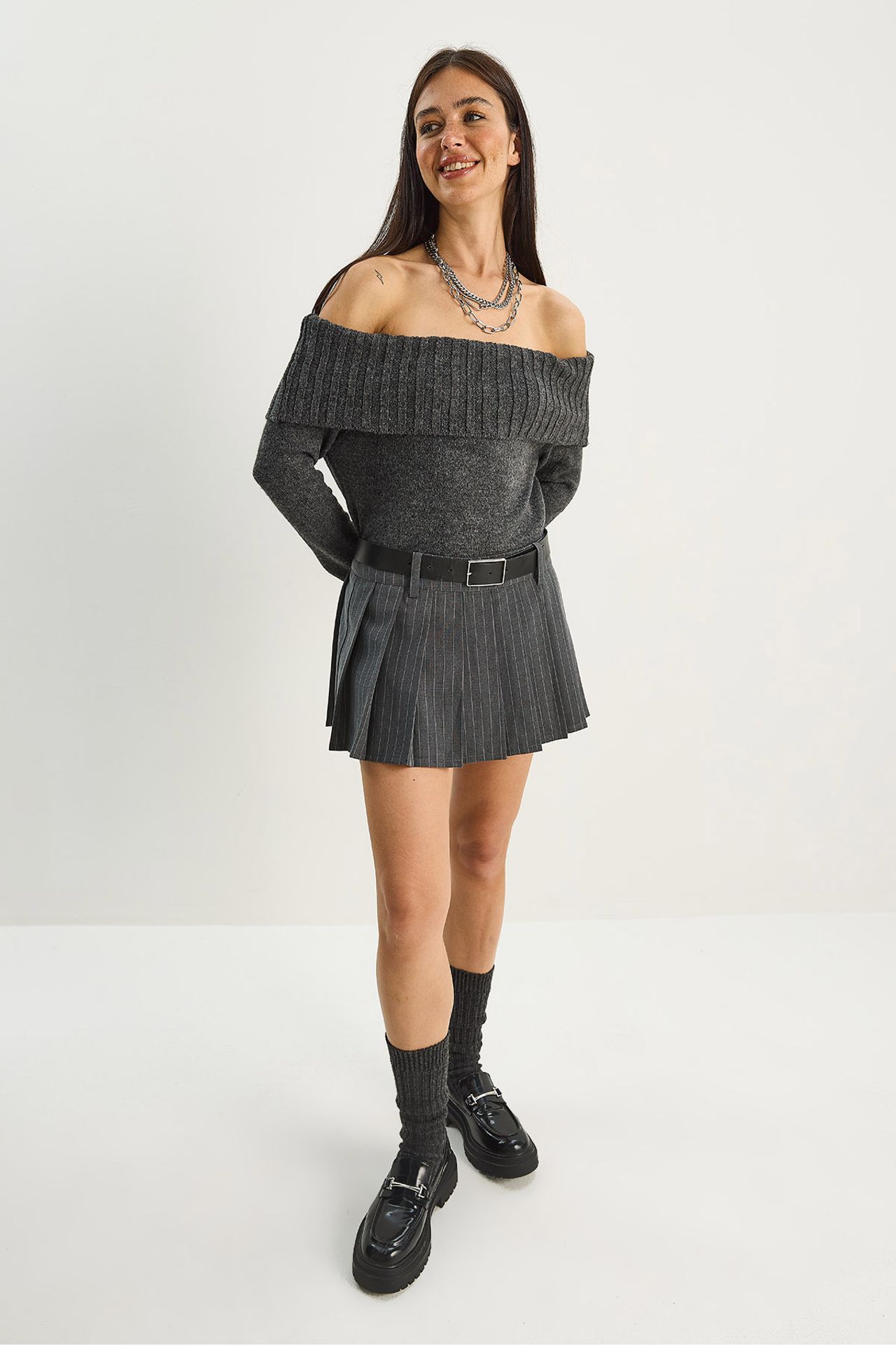 LUCCI Knit Sweater with Madonna Collar 5