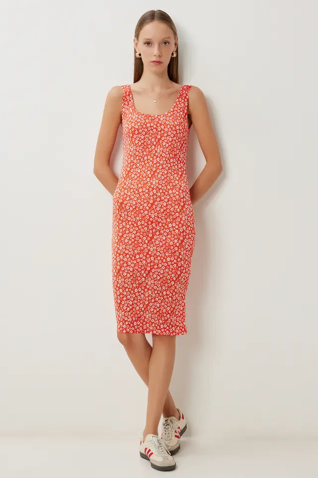 ISTANBUL Floral Printed Sleeveless Midi Dress with U Collar