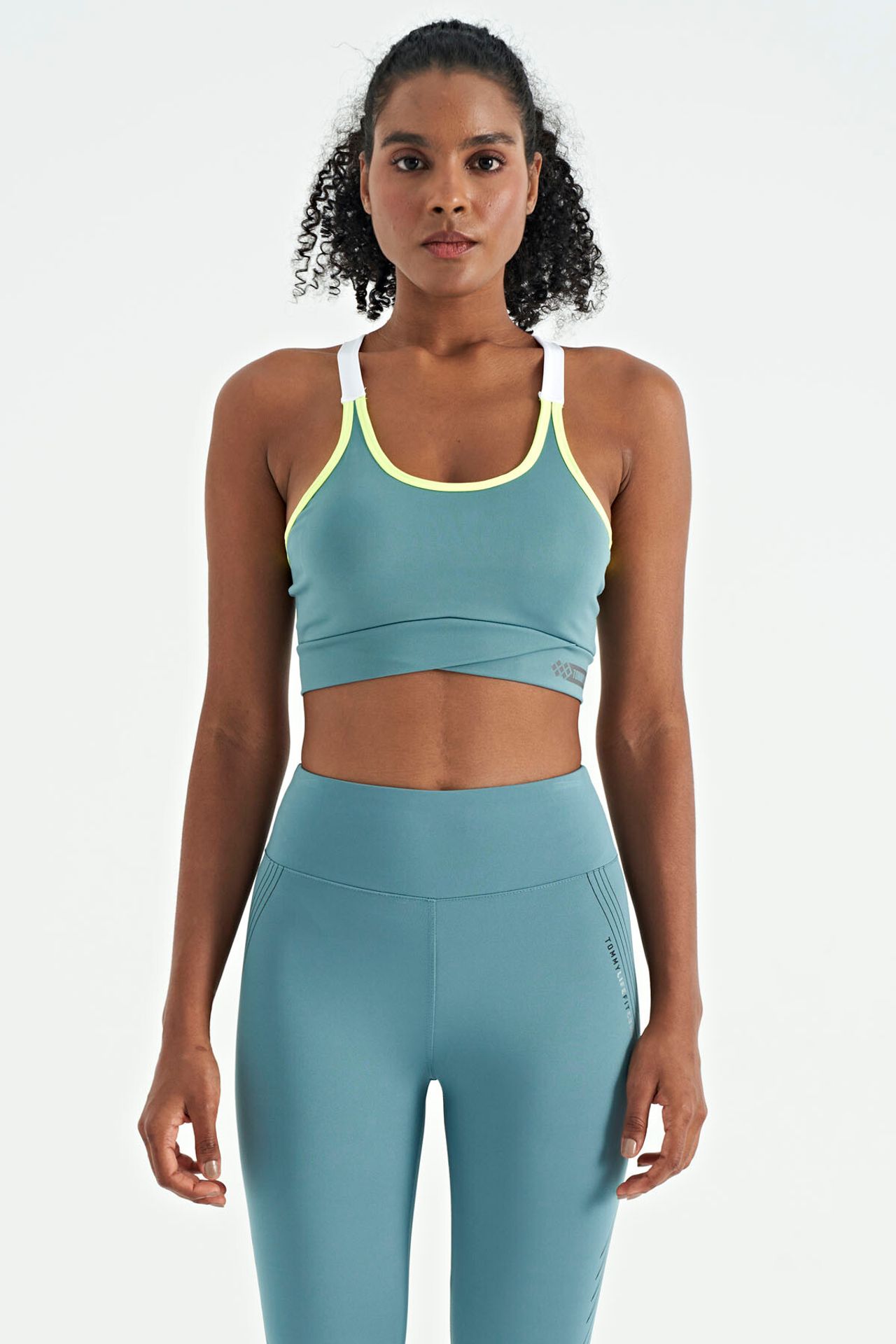 TOMMY Fitted Sleeveless Crop Sports Top 2