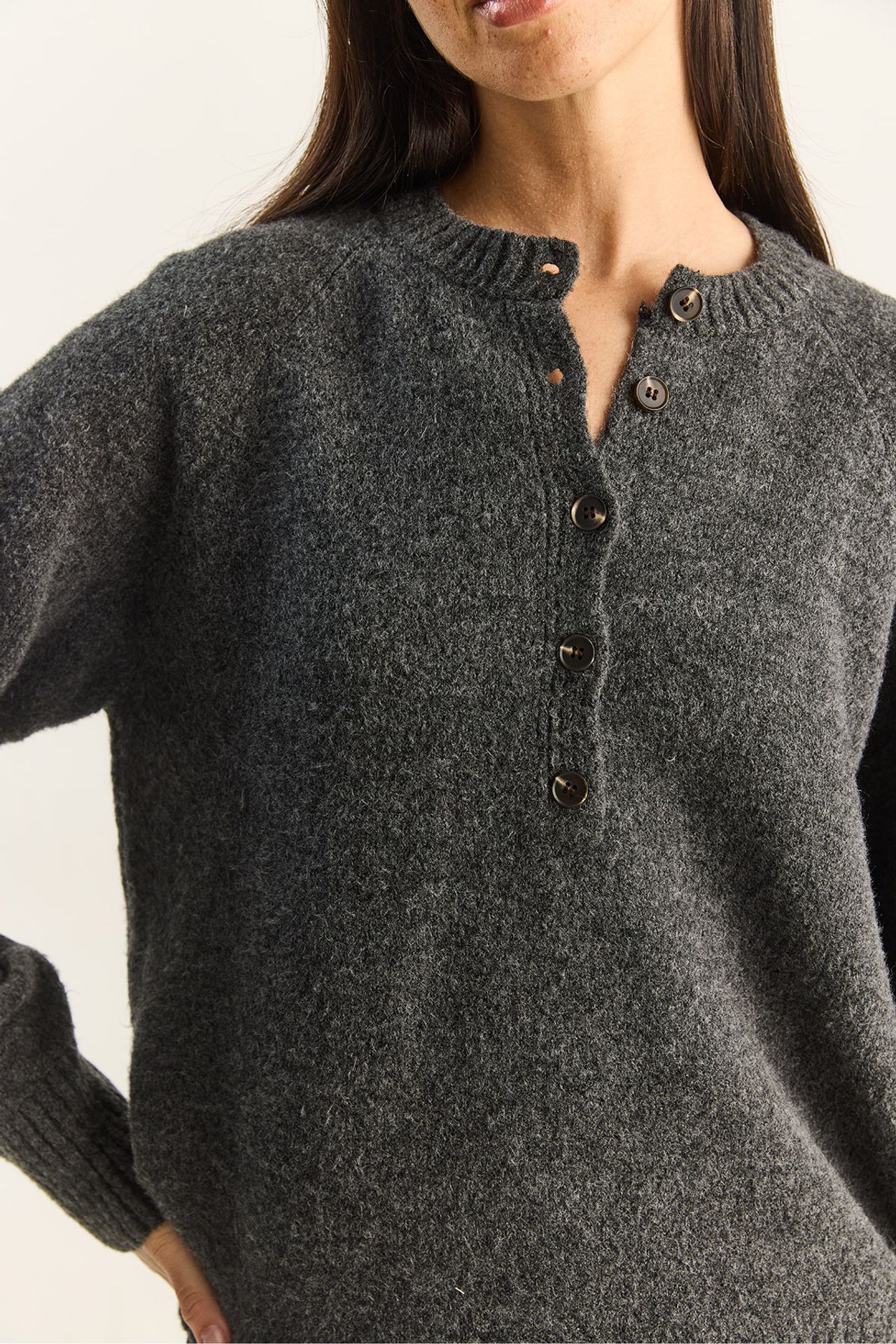 LUCCI Relaxed Fit Button Collar Knit Sweater 6