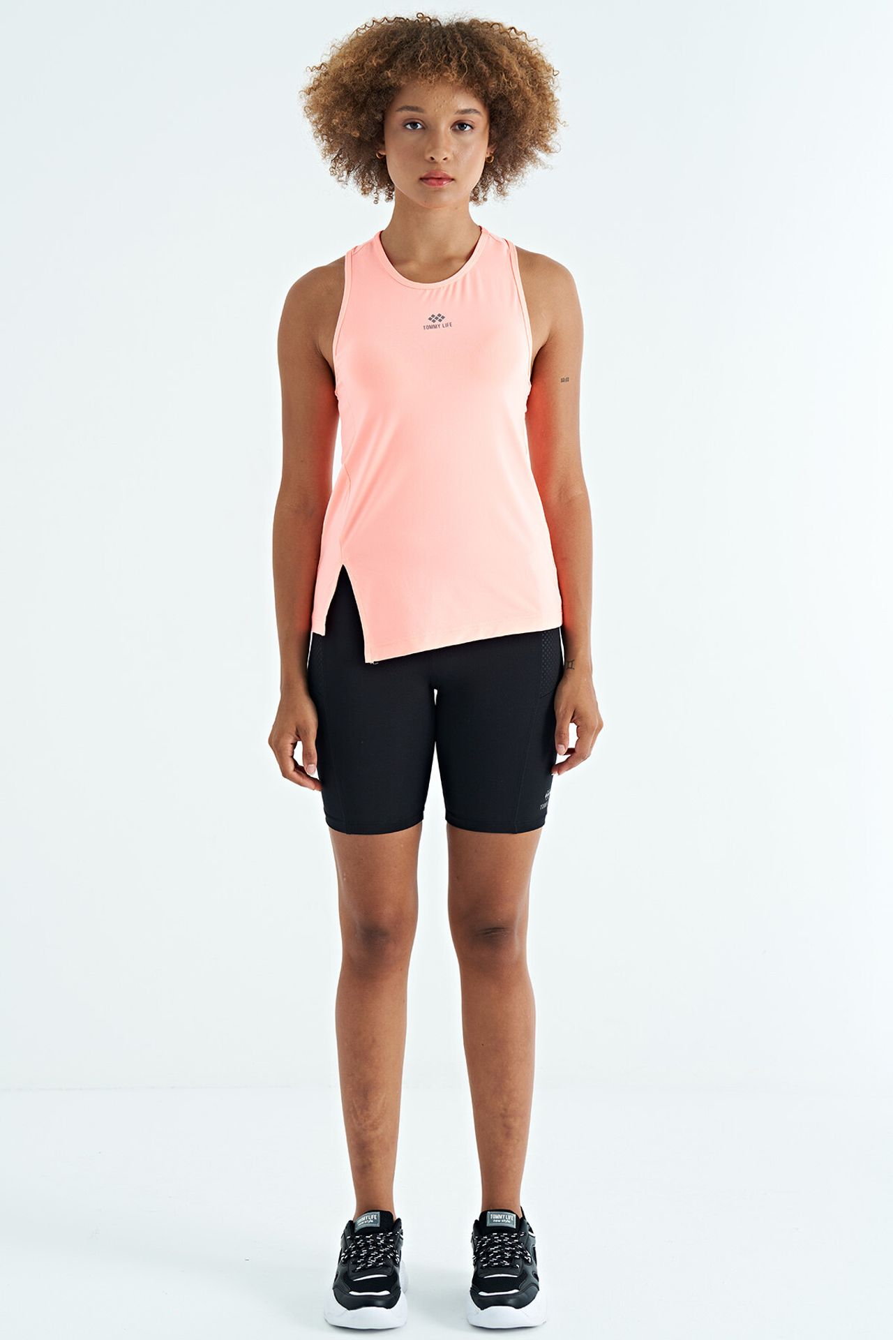 TOMMY Sleeveless Crew Neck Active Top 3