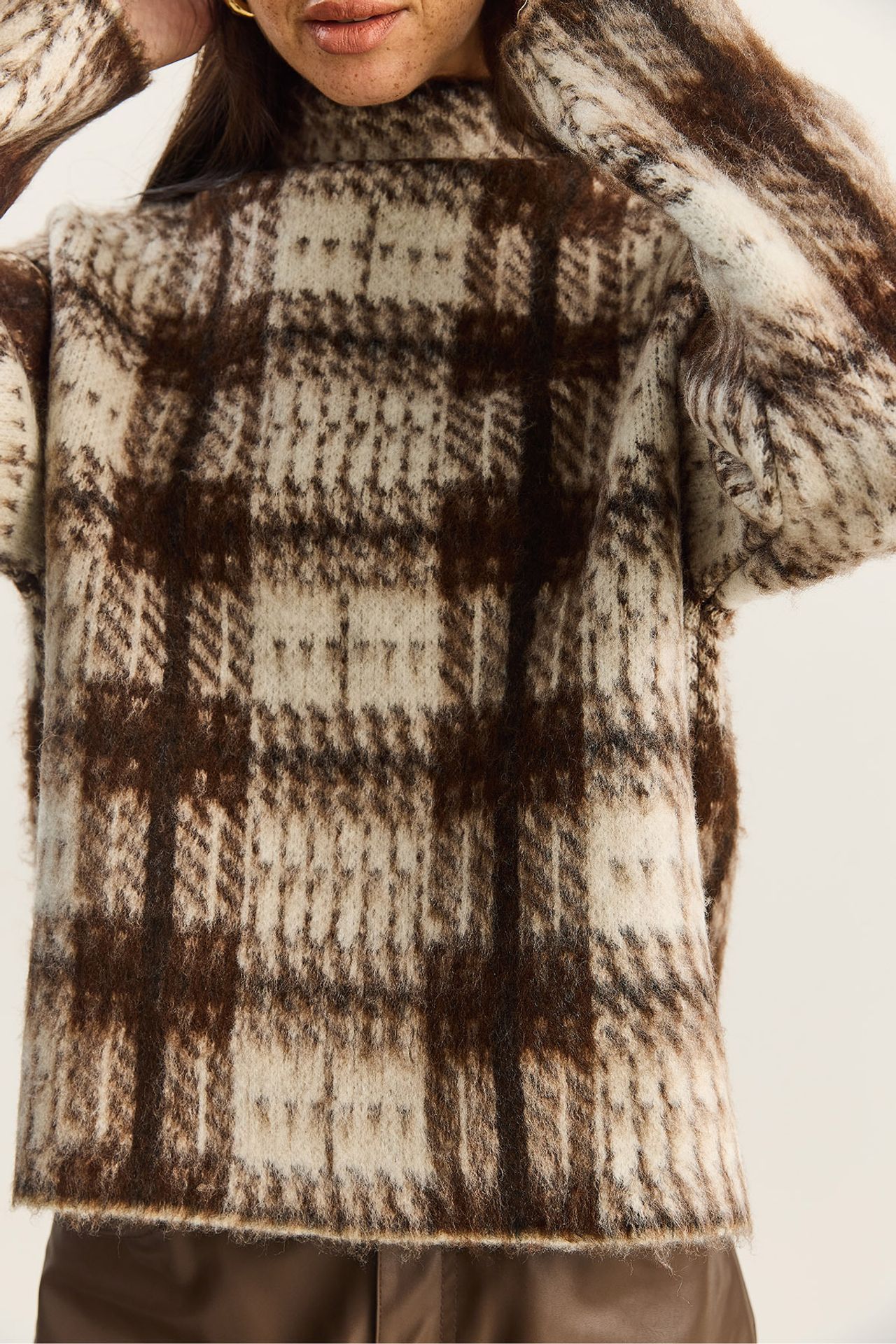 LUCCI Thick Plaid Half Turtleneck Sweater 6