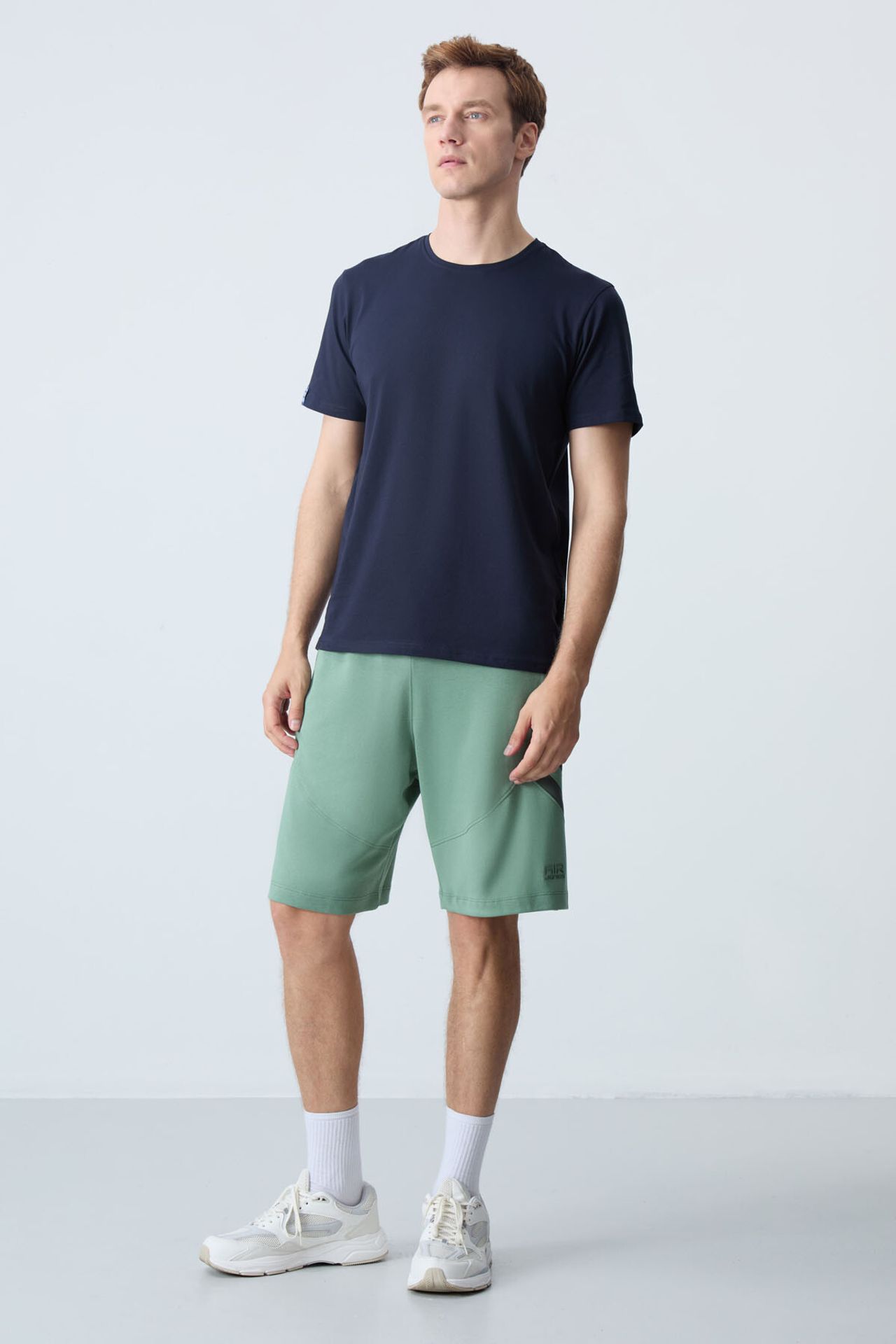 TOMMY Men's Fleece Sweat Shorts 5
