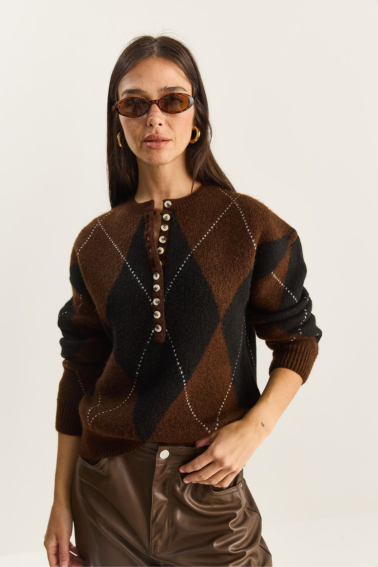 LUCCI Knit Crew Neck Sweater with Button Closure 2